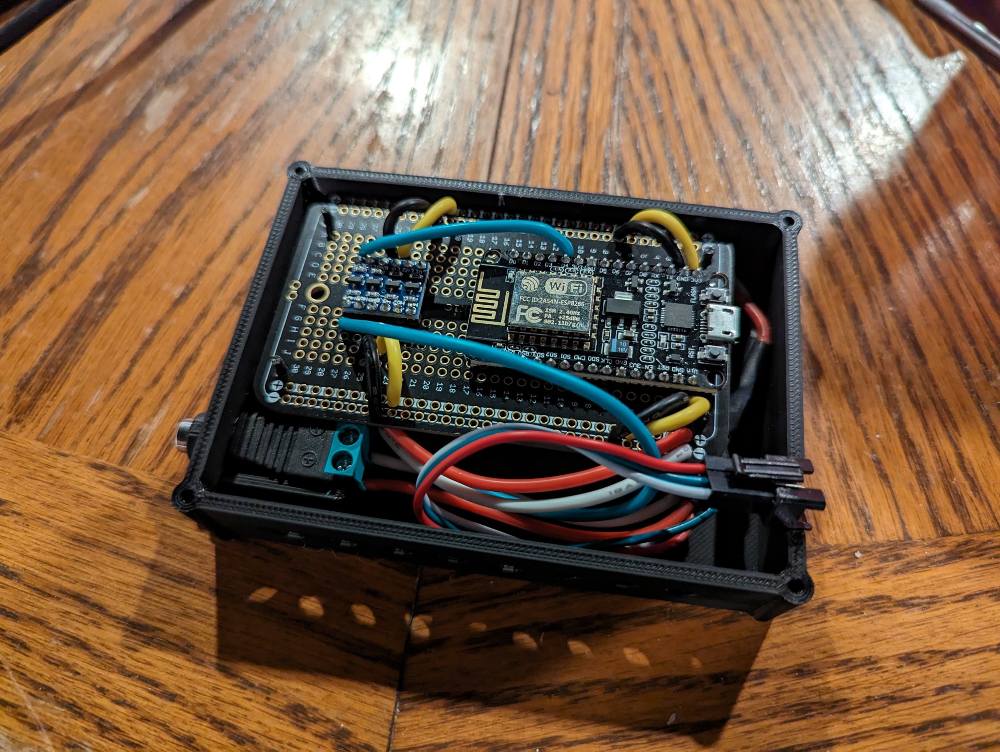 Vỏ hộp cho bảng thử nghiệm ElectroCookie với kết nối điện ...