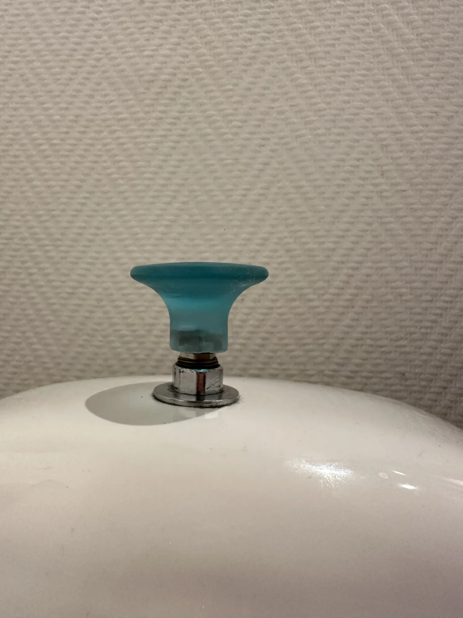 Phụ kiện thay thế nút xả toilet ifÖ sử dụng trục m8