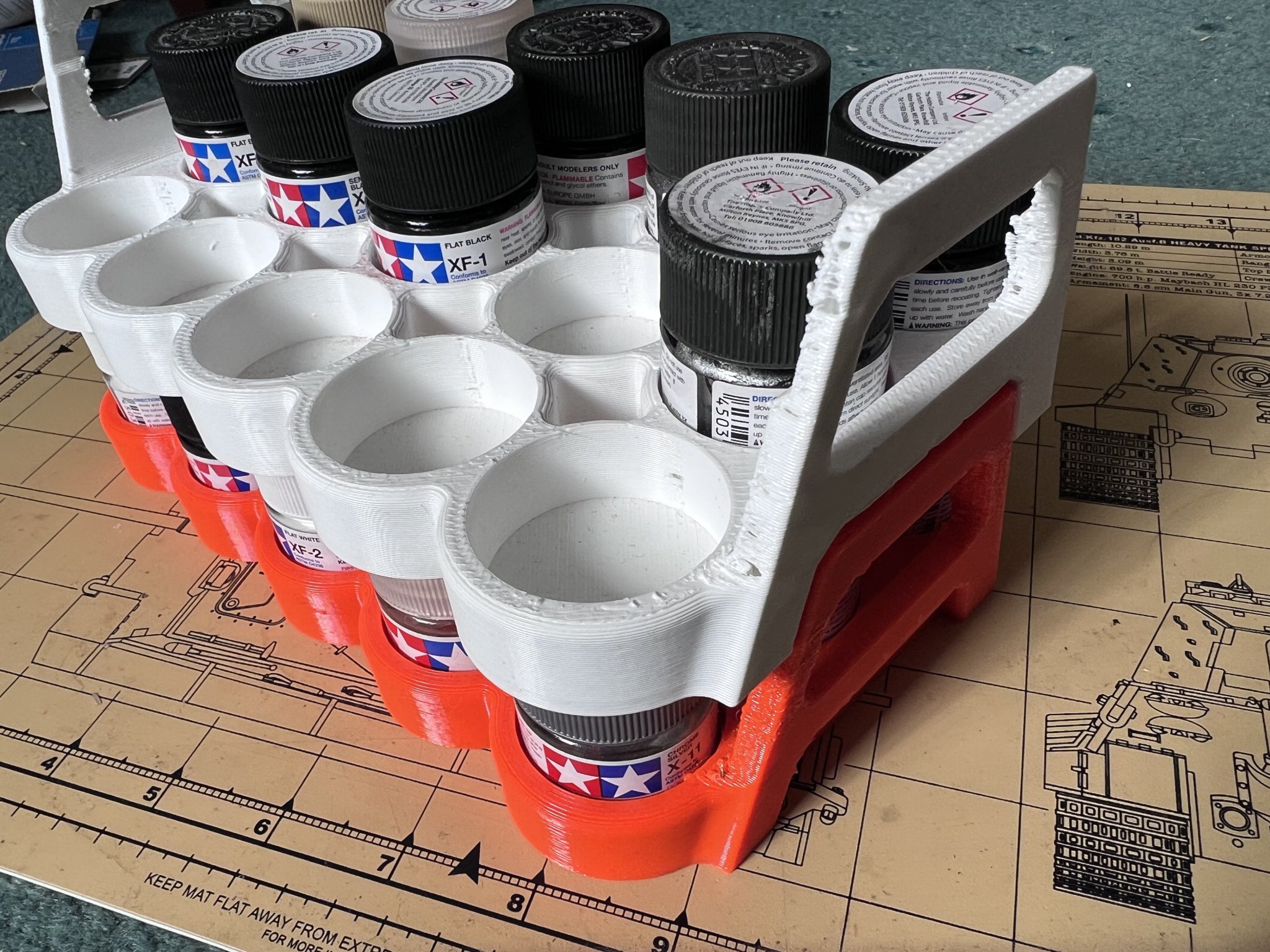 Giá đỡ sơn xếp chồng cho 11 bình sơn Tamiya 23ml