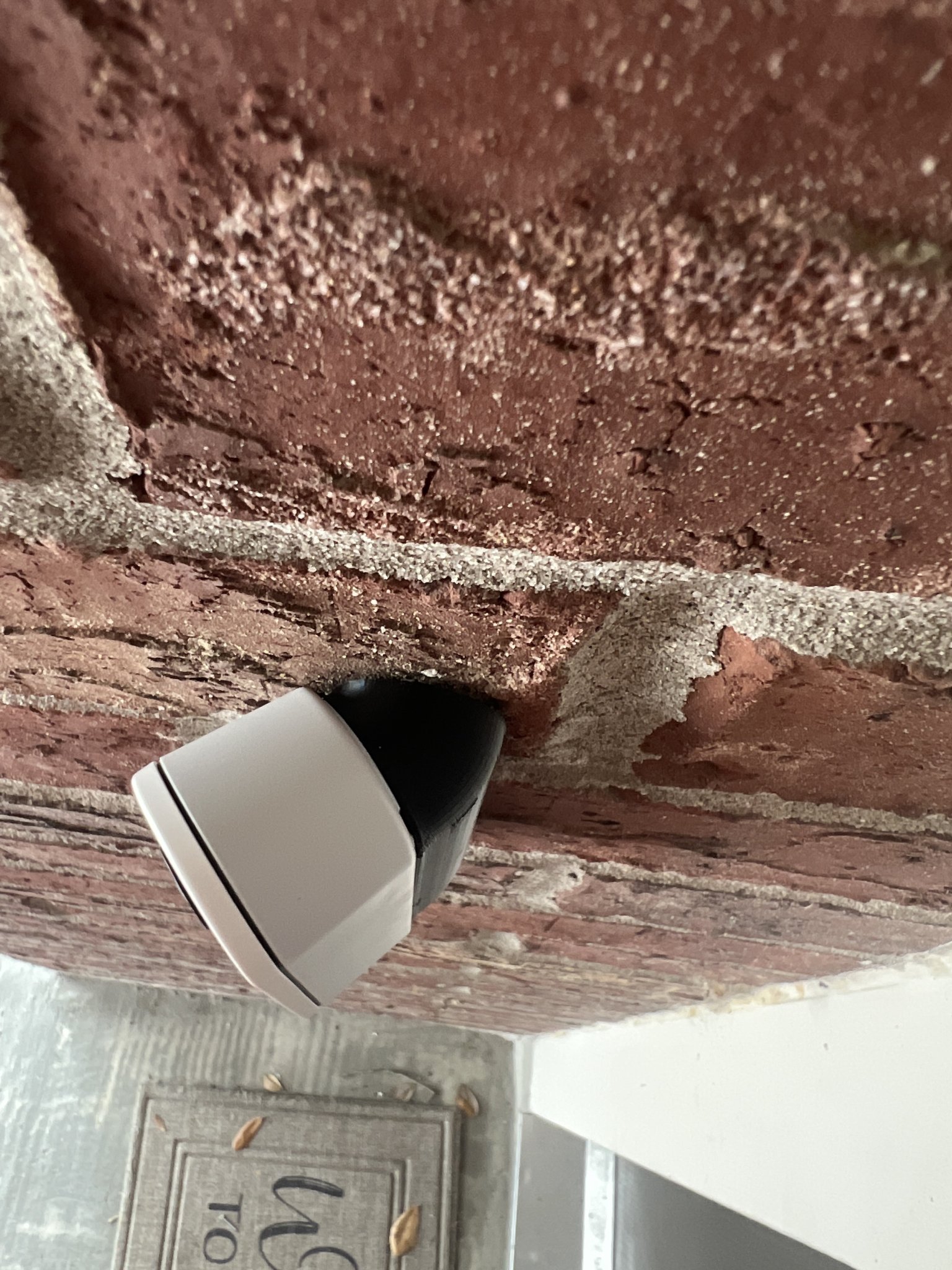 Giá đỡ lắp đặt chuông cửa Simplisafe 45°