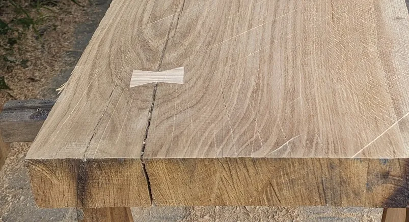 Mẫu chèn gỗ Schwalbenschablone cho sửa chữa vết nứt