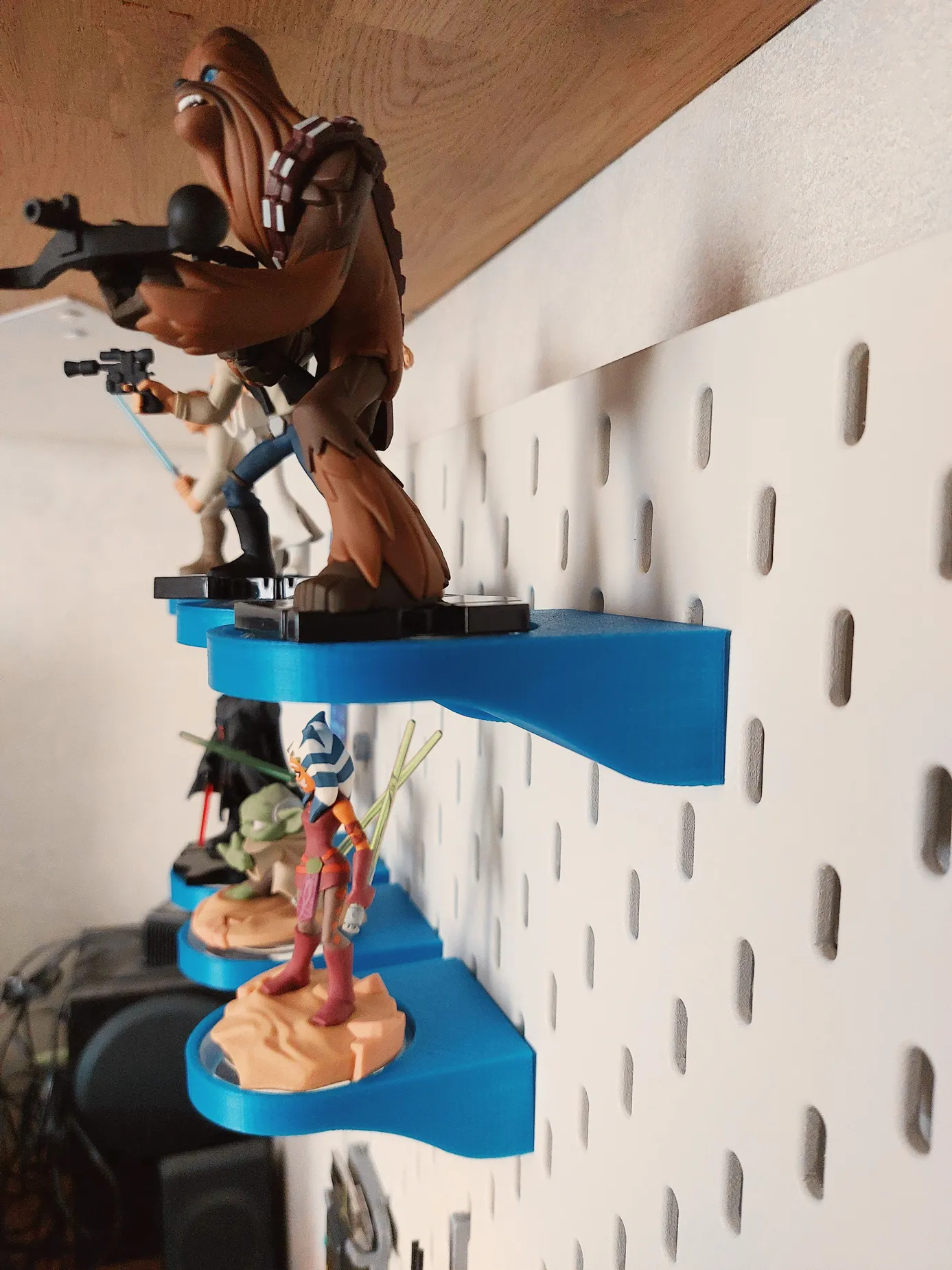 Giá đỡ nhân vật Disney Infinity cho bảng IKEA Skadis