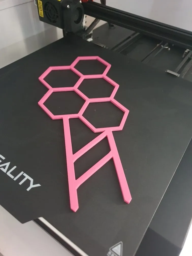 Giá đỡ tổ ong đơn giản cho cây nhỏ