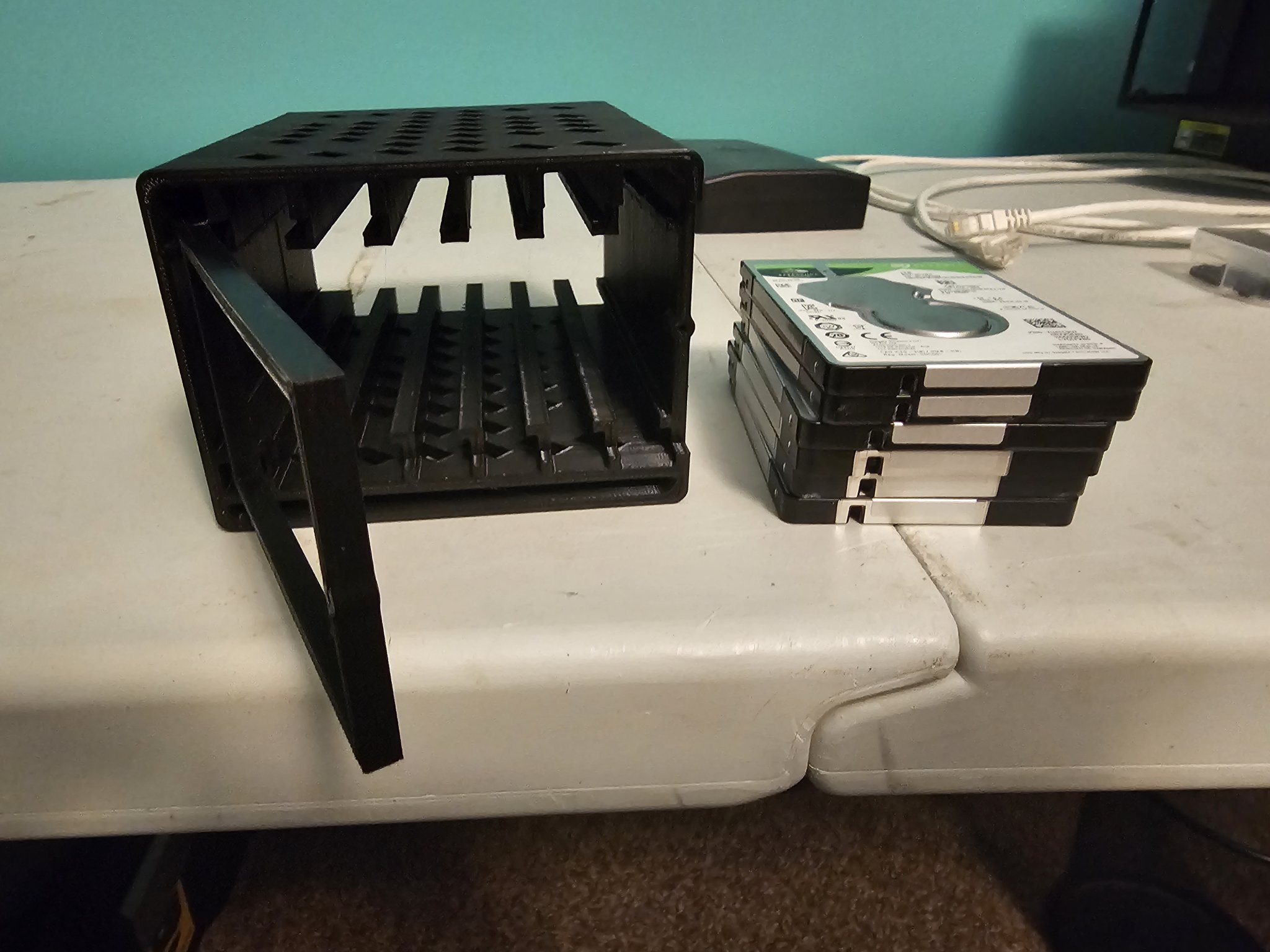 Giá đỡ ổ cứng 2.5 inch kiểu Define 7