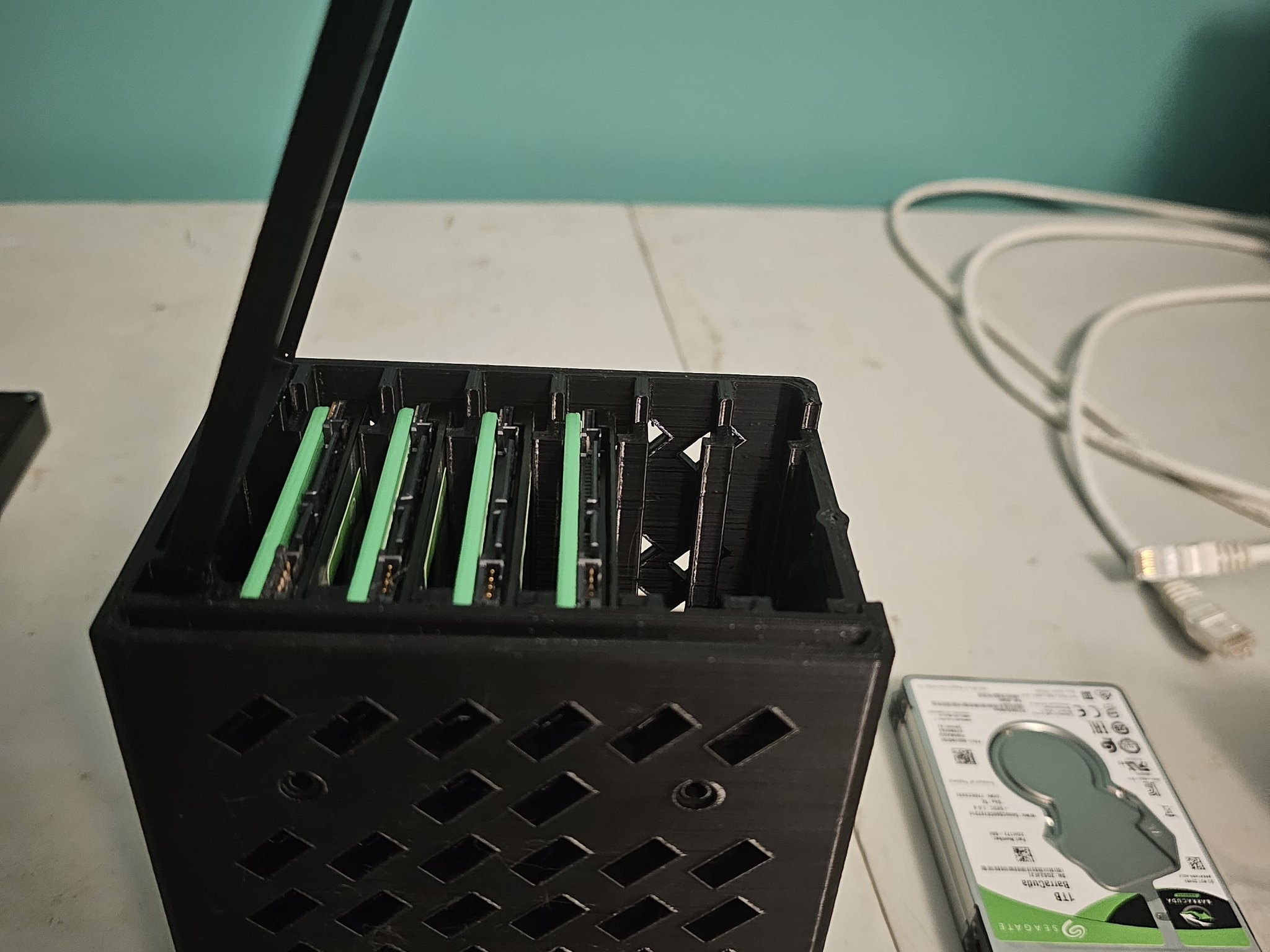 Giá đỡ ổ cứng 2.5 inch kiểu Define 7