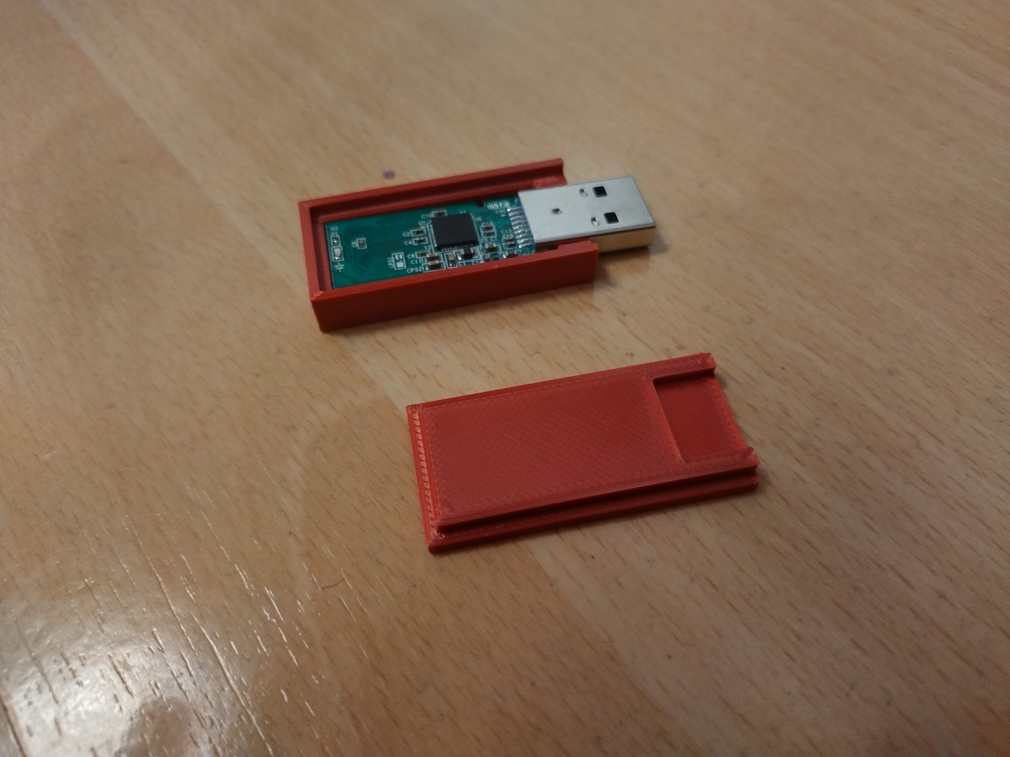 Vỏ USB đơn giản và dễ dàng để tái chế