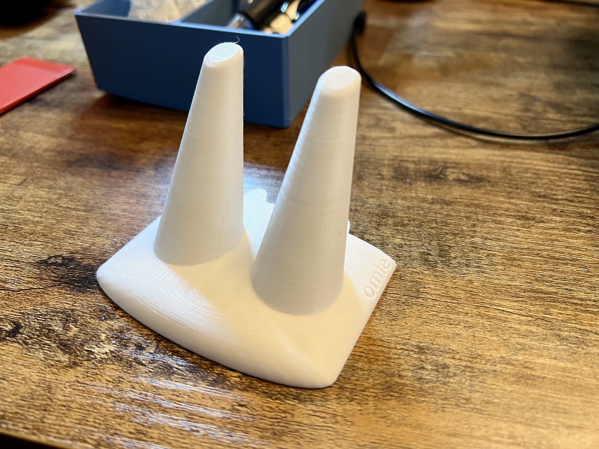 Giá đỡ nhẫn đôi đơn giản cho trang sức