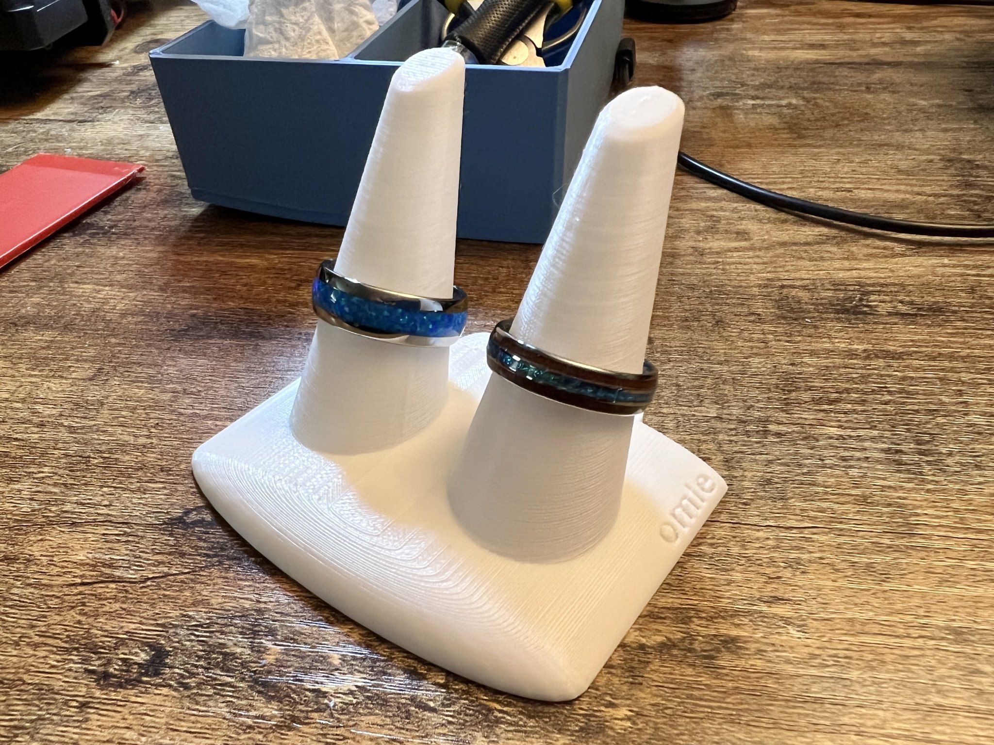 Giá đỡ nhẫn đôi đơn giản cho trang sức