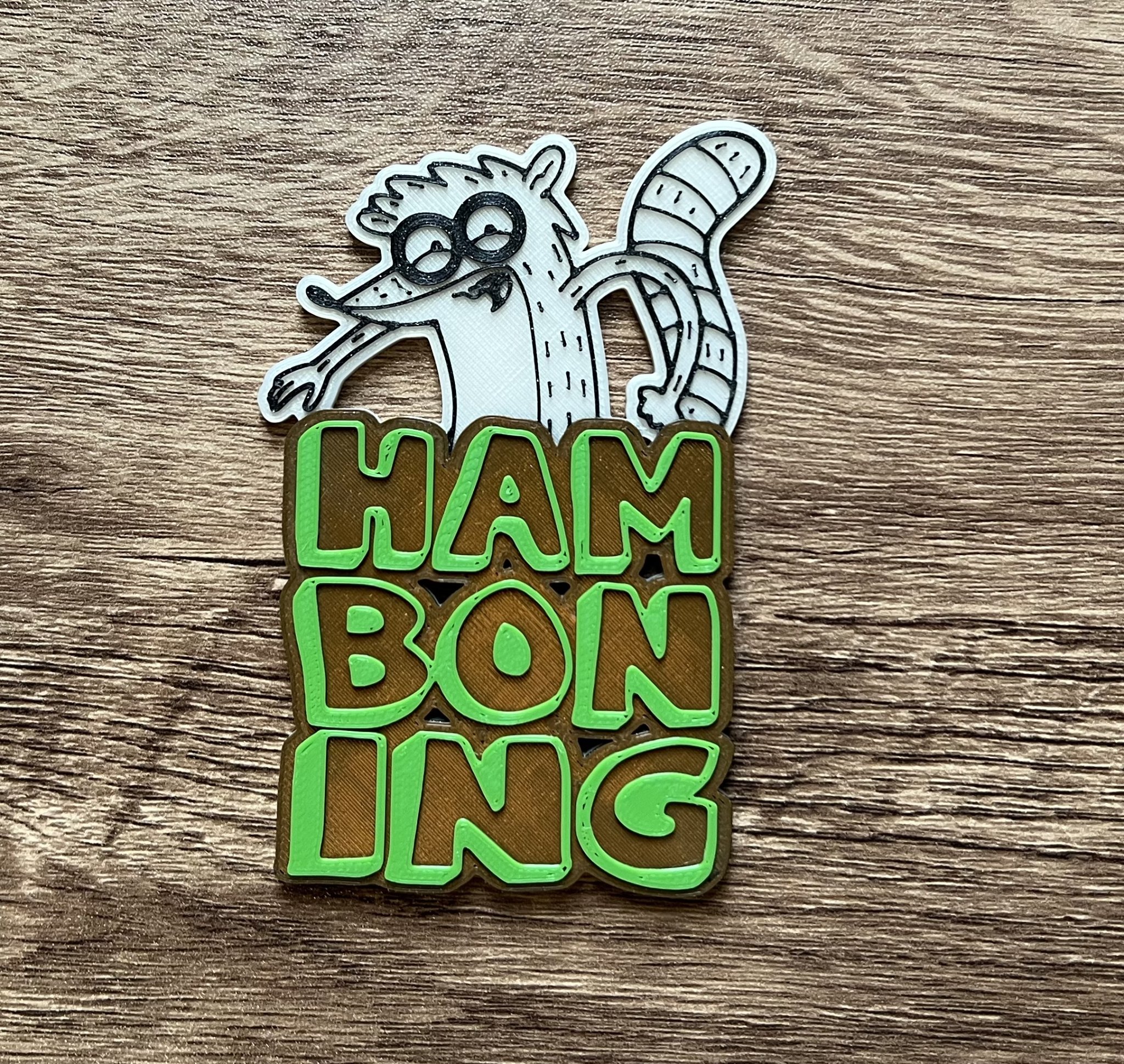 Nam châm Rigby trong Regular Show (8x3mm) CẬP NHẬT