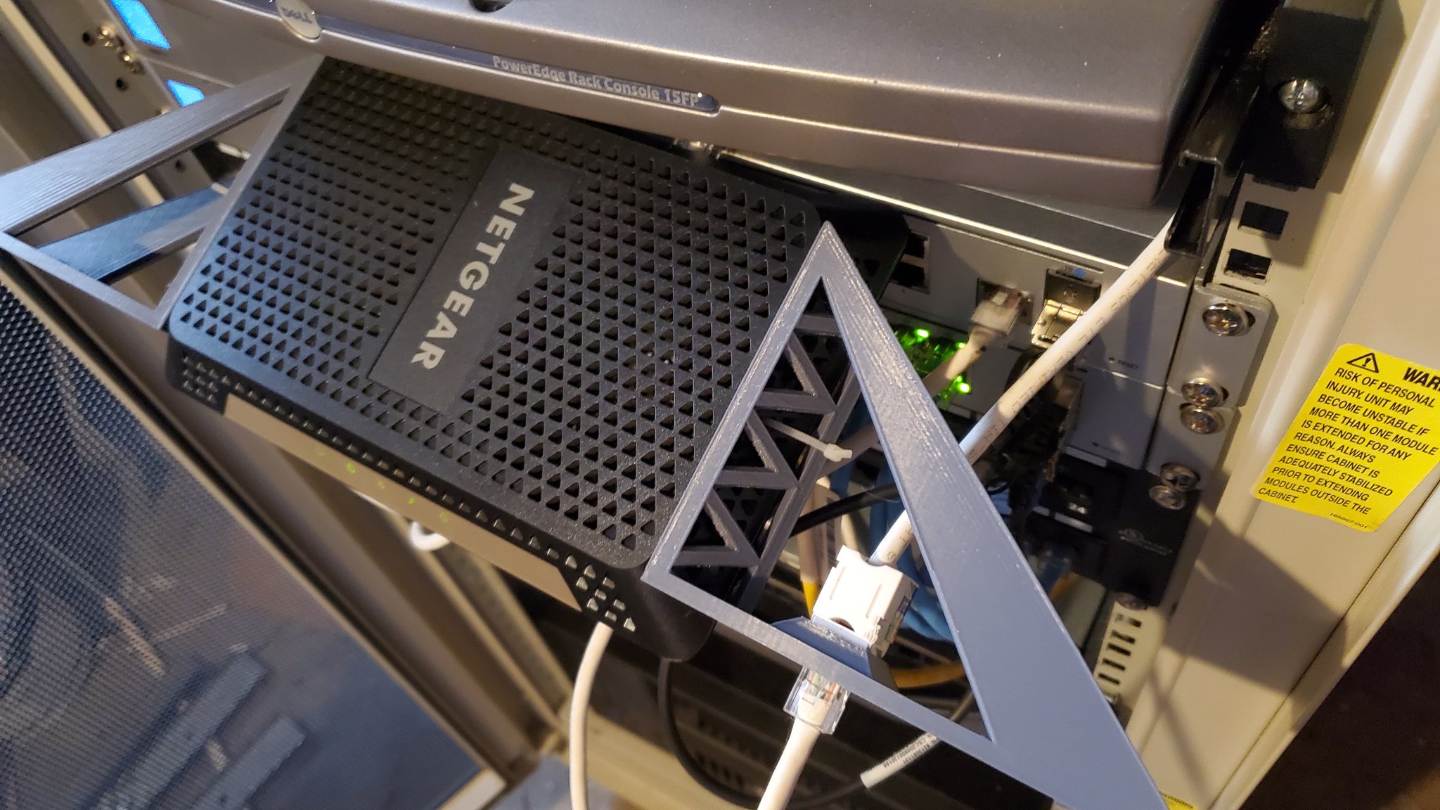 Giá đỡ 1U cho modem Netgear CM1000