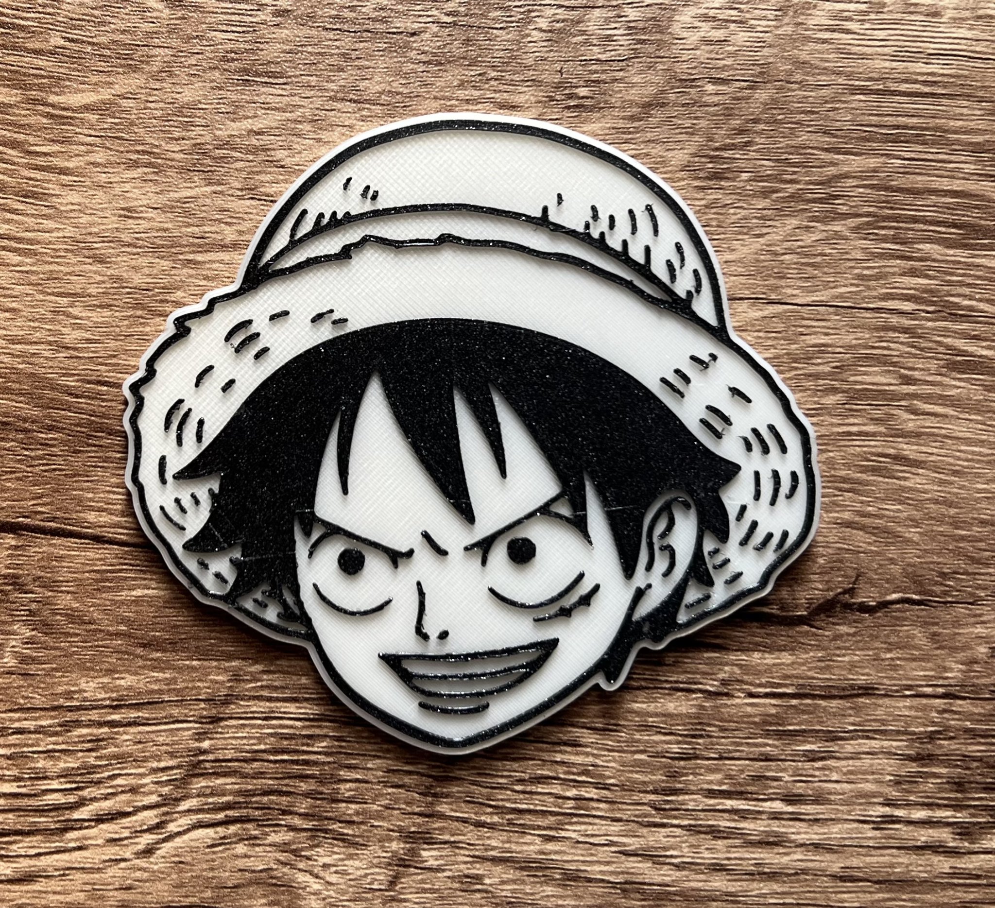 Nam châm Luffy One Piece kích thước 8x3mm
