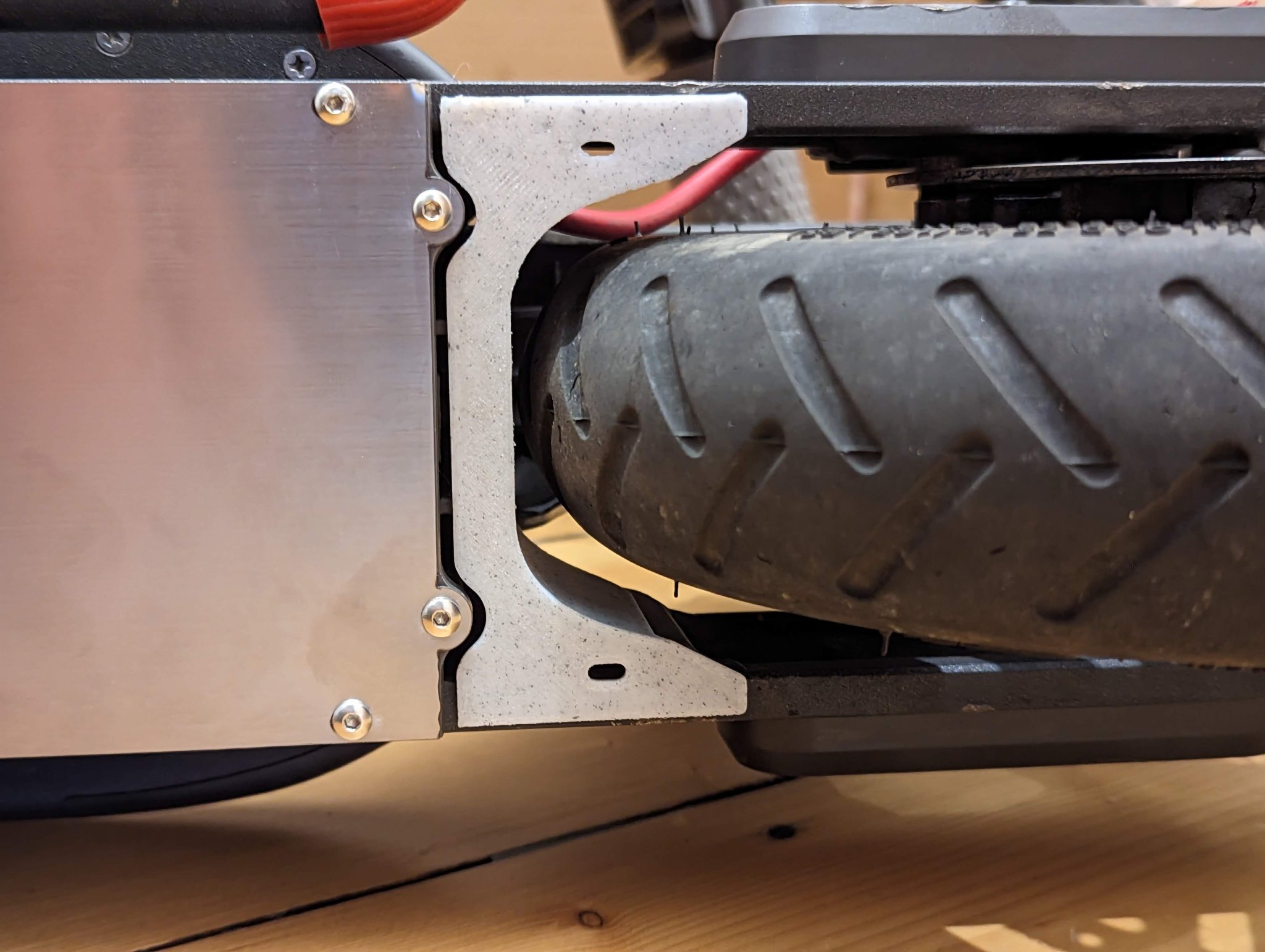 Bảo vệ dây đèn hậu cho xe điện Xiaomi M365