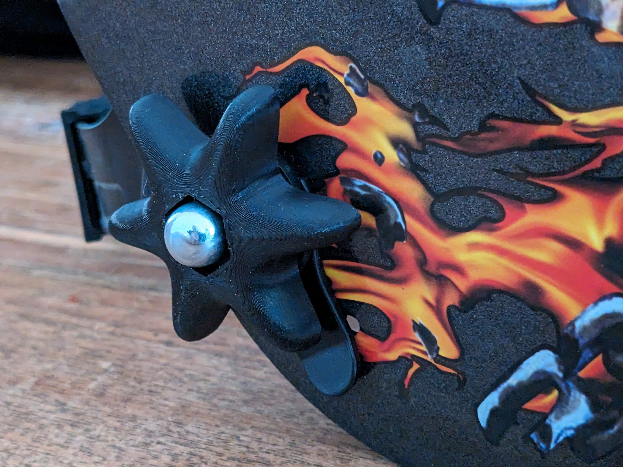 Sửa chữa bản lề ma sát cho mũ hàn