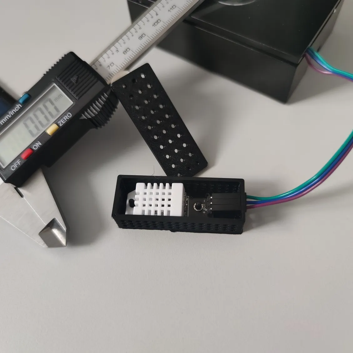 Vỏ cảm biến nhiệt độ DHT22