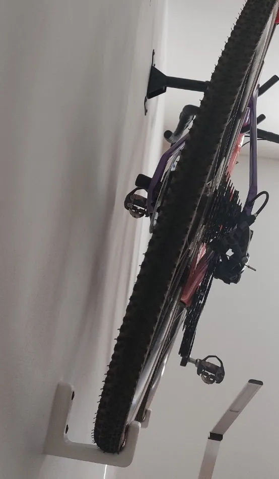 Giá treo xe đạp tiết kiệm không gian KoloHák