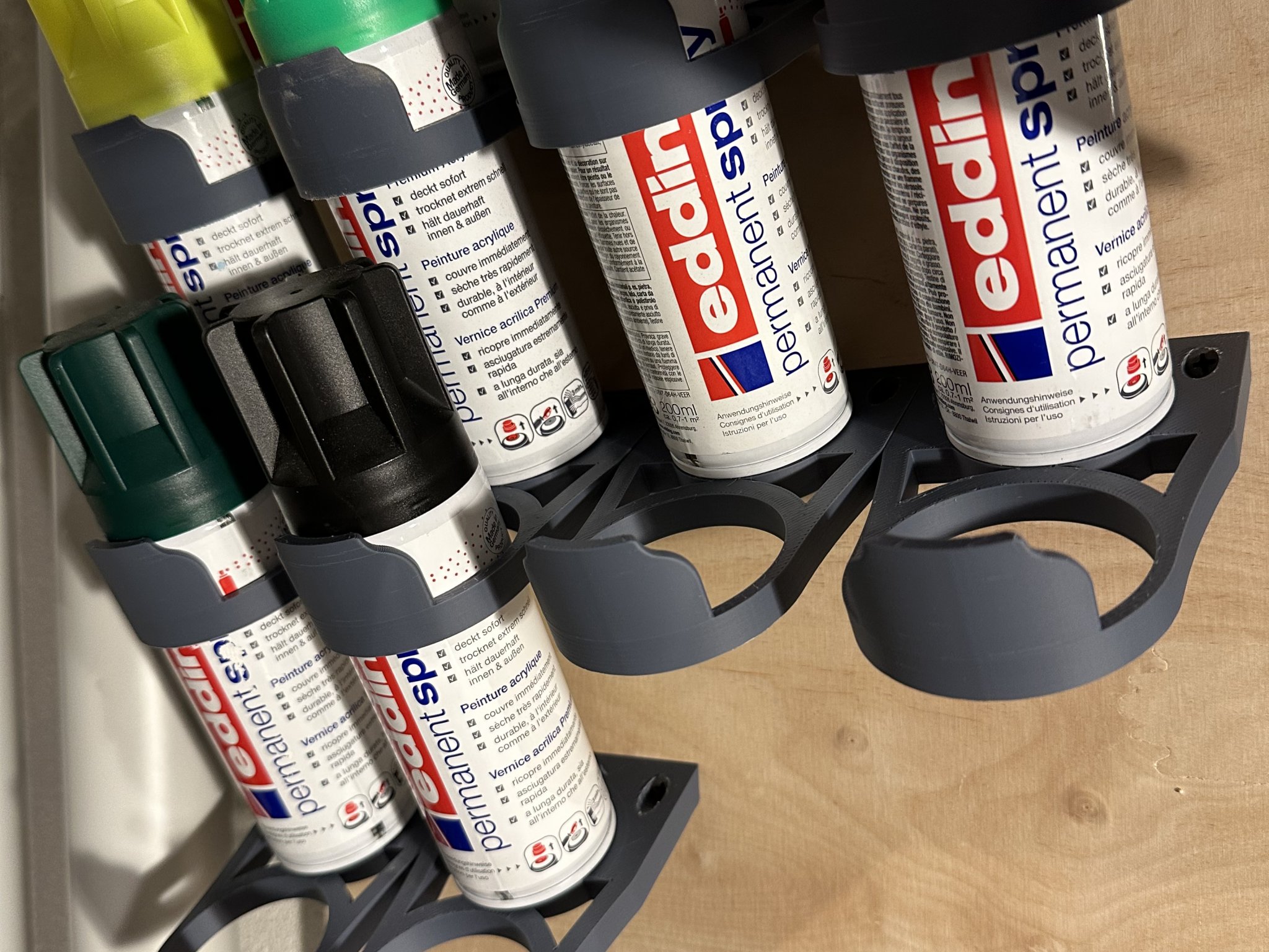 Hệ thống giá đỡ bình xịt tiết kiệm không gian gắn tường