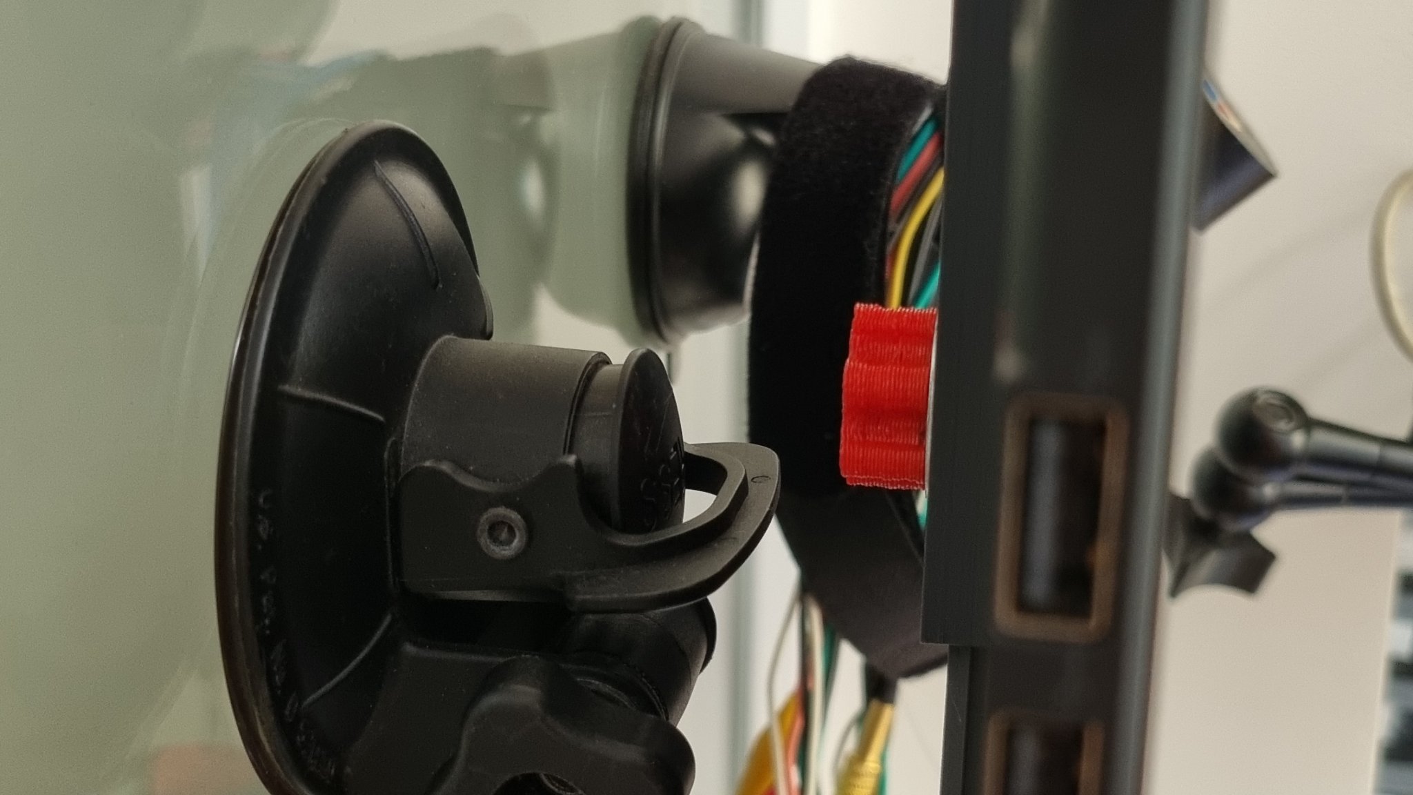 Giá đỡ máy tính bảng cho GoPro với chân đế hút chân không