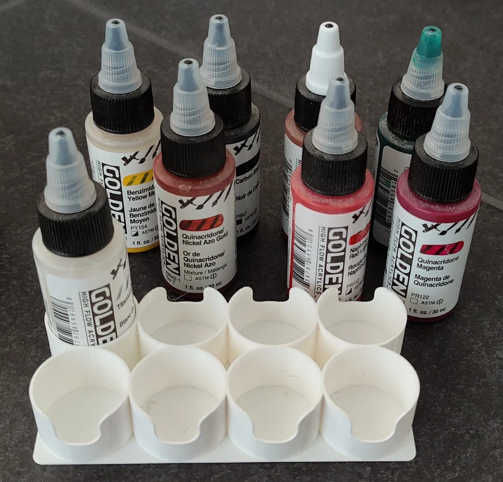 Giá đỡ chai sơn cho bộ sưu tập Golden và Alclad 2