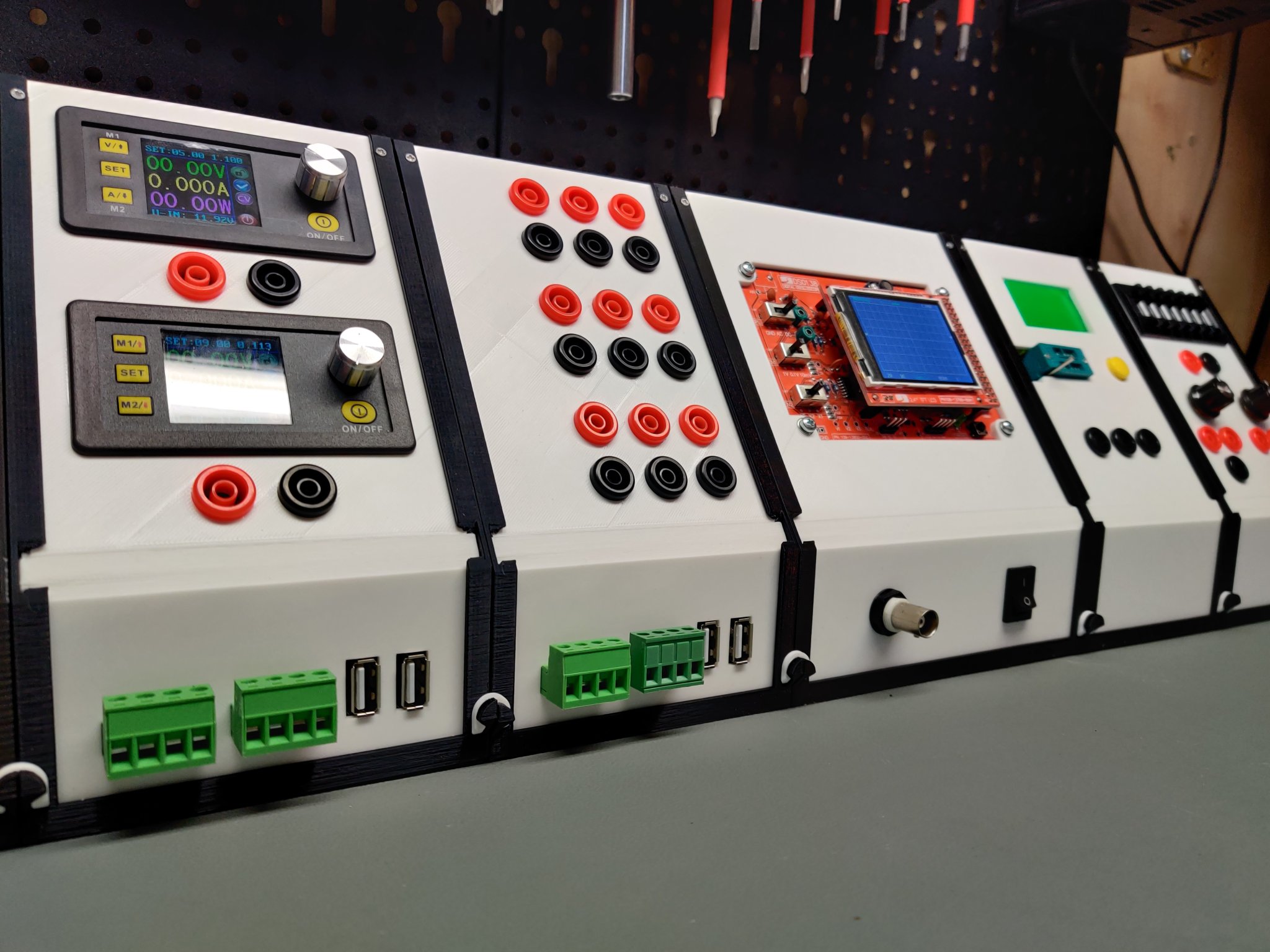 Nguồn cung EleLab_v2 từ 24 V cho hệ thống phòng thí nghiệm điệ...