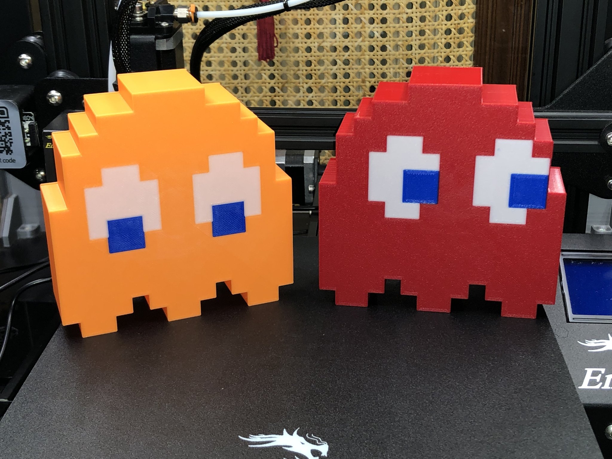Những bóng ma PAC-MAN kiểu 8Bit đầy màu sắc