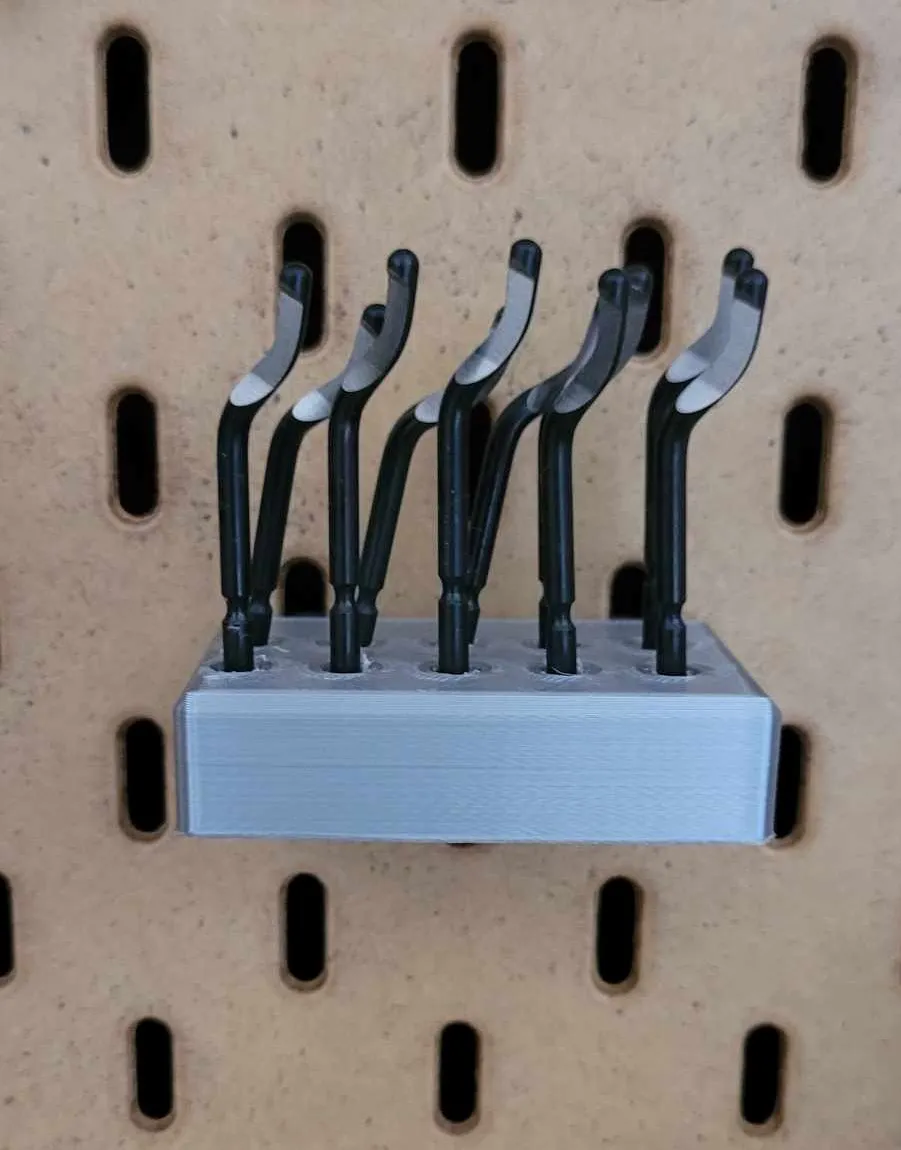 Giá đỡ lưỡi dao công cụ đê burring hệ thống Skadis của IKEA