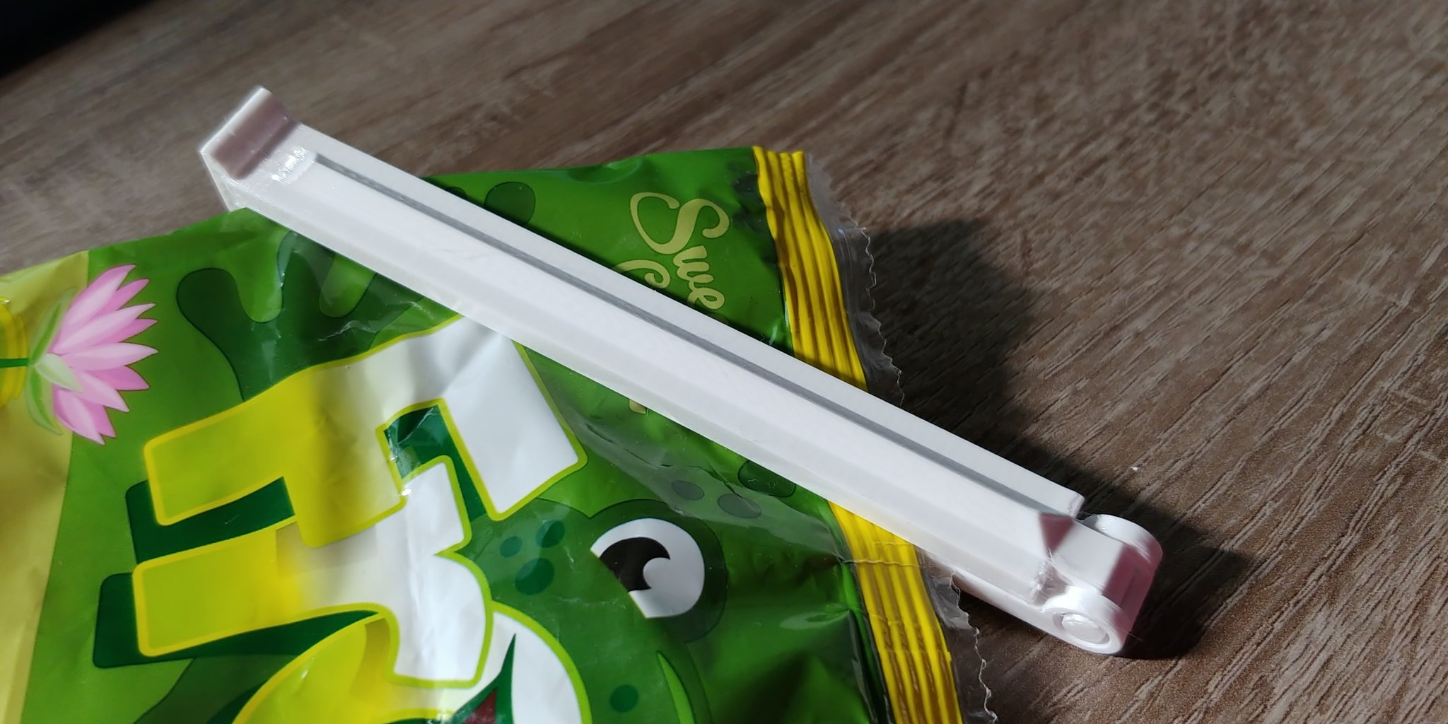 Kẹp tiện lợi cho túi xách