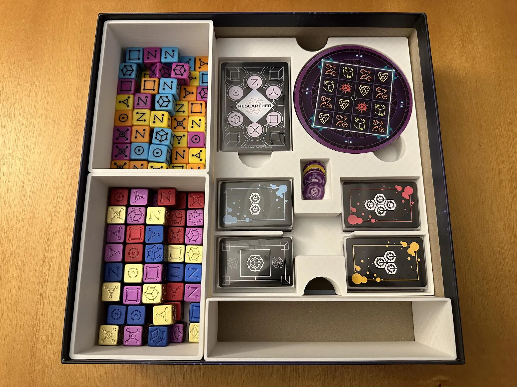 Giá đỡ trò chơi Tesseract cho bàn cờ