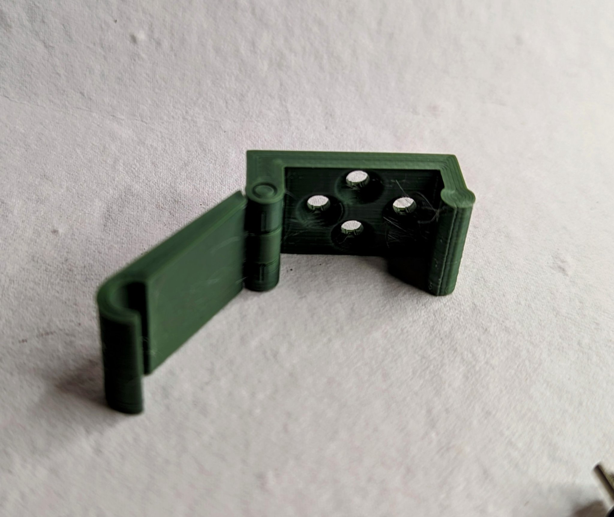 Kẹp dây KabelClick lắp bằng keo hoặc vít