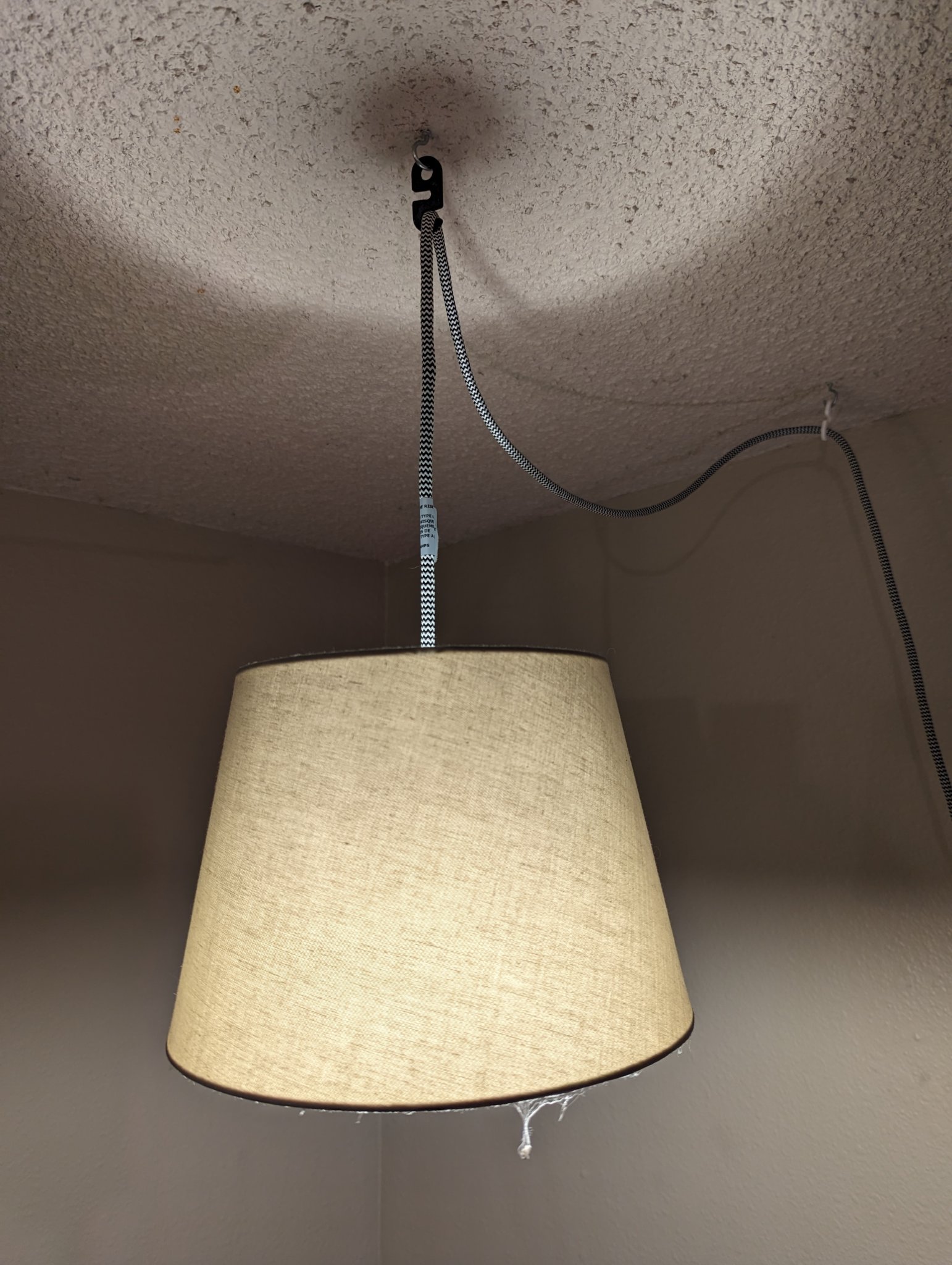 Kẹp giữ dây treo đèn IKEA STRALA dành cho đèn dây tròn