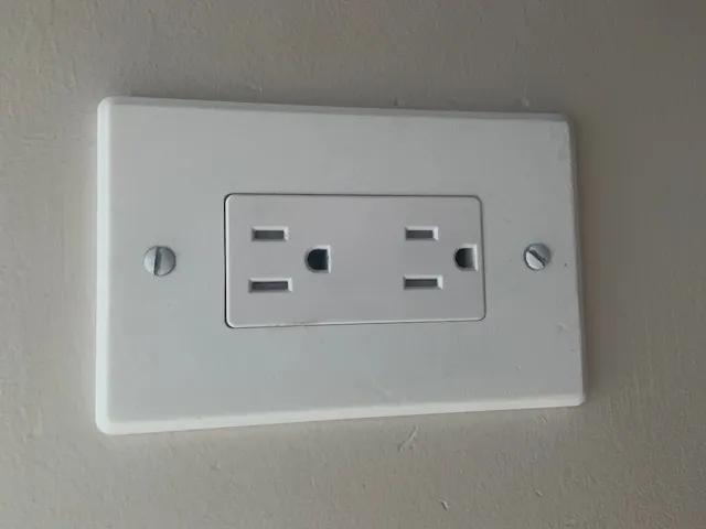 Nắp che ổ cắm hình chữ nhật cao đơn