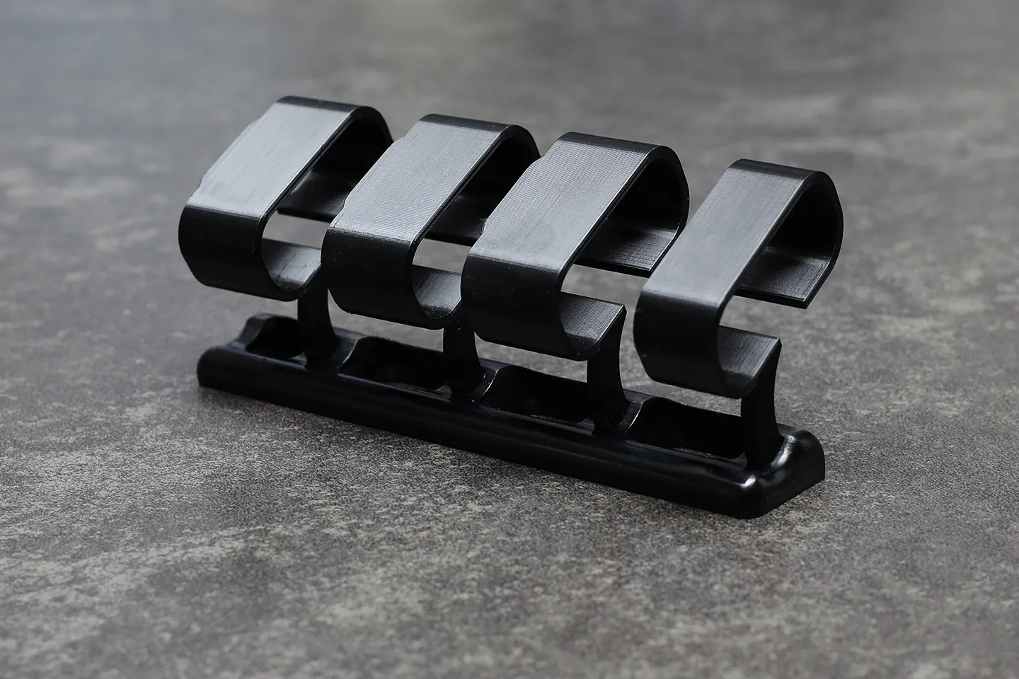 Giá đỡ đồng hồ treo tường hoặc để bàn tiện lợi