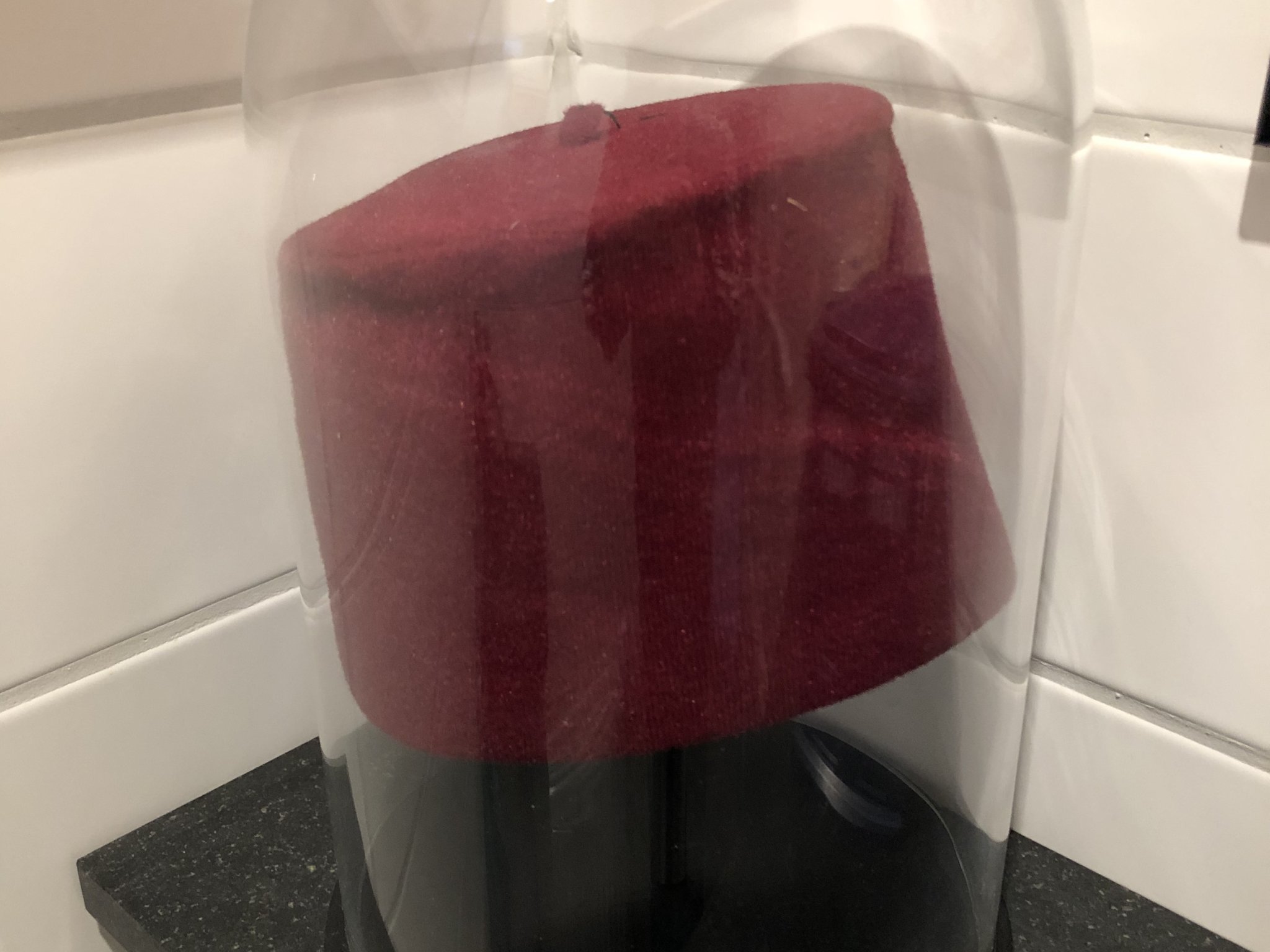 Mũ fez tiêu chuẩn cho mô hình nghệ thuật và thiết kế