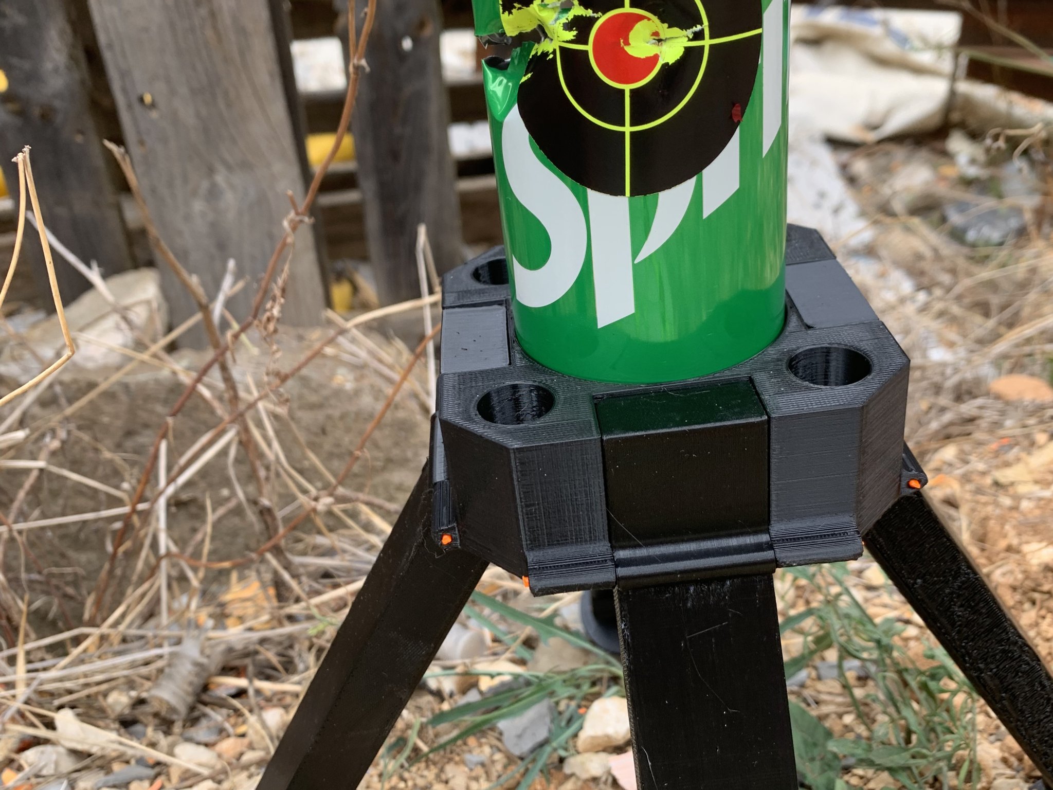 Giá đỡ chai soda gập lại cho súng softair