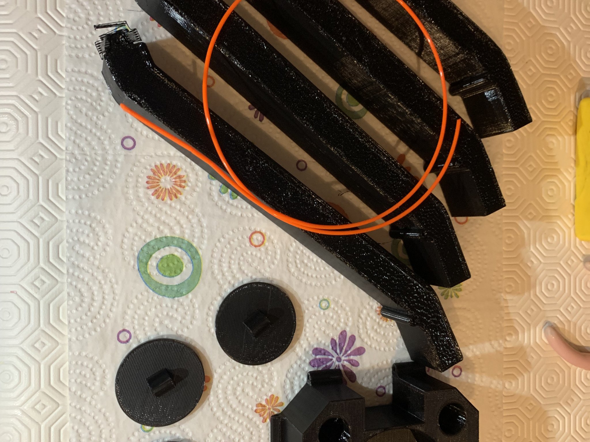 Giá đỡ chai soda gập lại cho súng softair