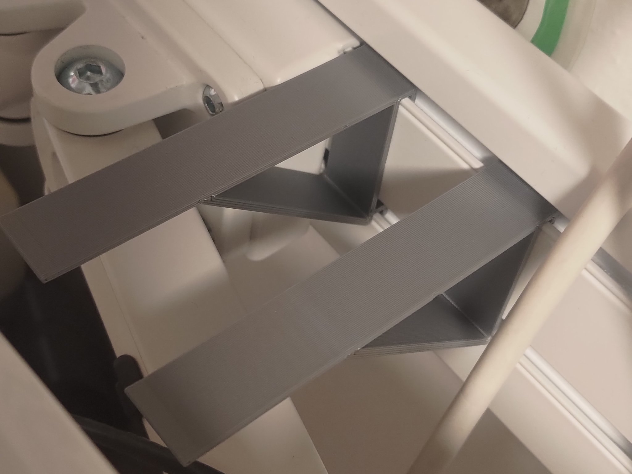 Giá đỡ tùy chỉnh cho thanh treo Alza Slatwall