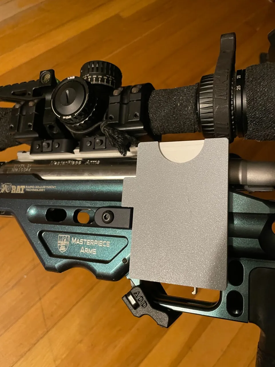 Giá đỡ thẻ dữ liệu DRS E-Dope cho súng trường