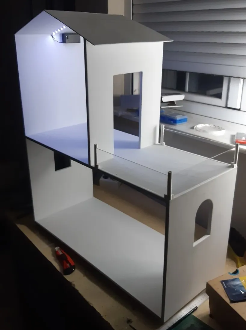 Cột lan can ban công cho ngôi nhà búp bê Barbie