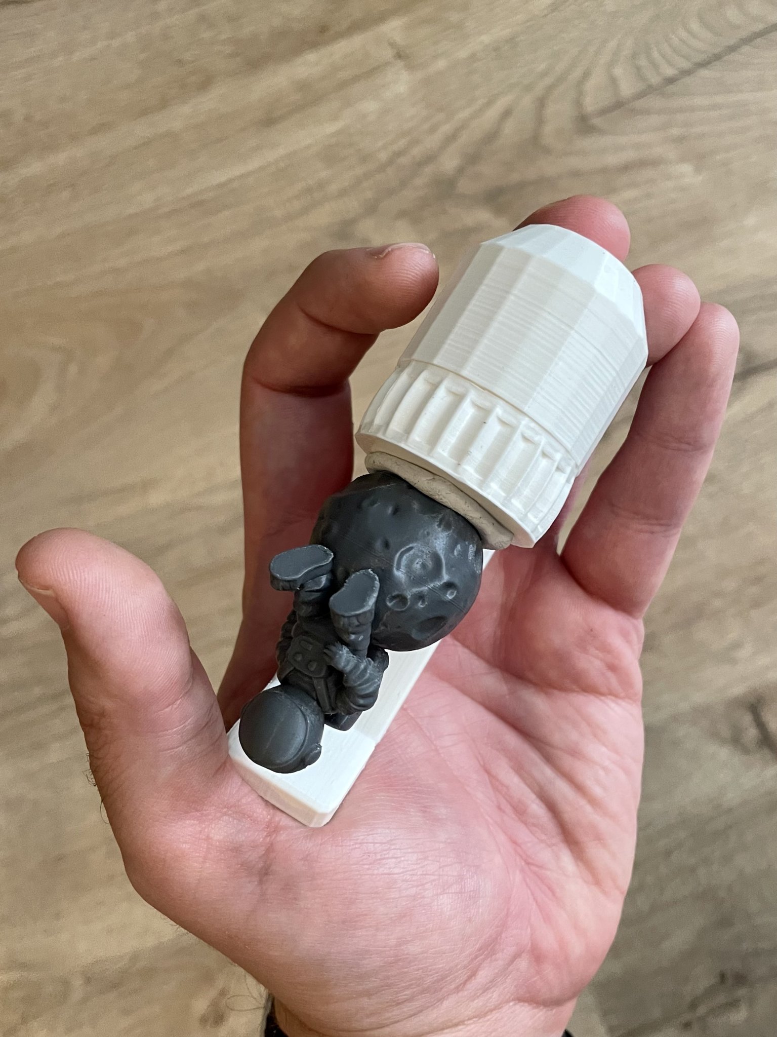 Cán cầm sơn mô hình thu nhỏ với tay kéo dài