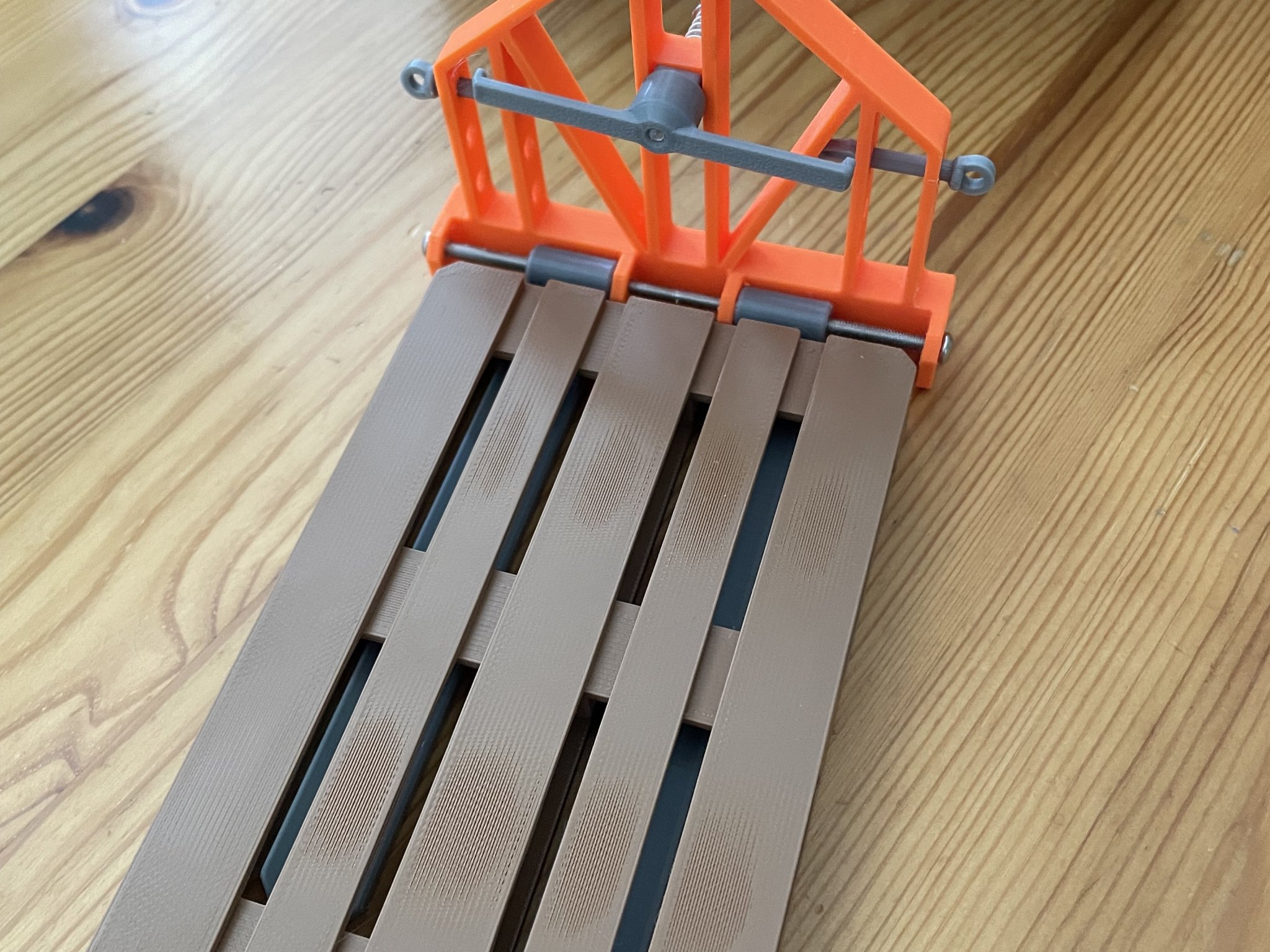 Càng nâng pallet cho xe kéo OpenRC