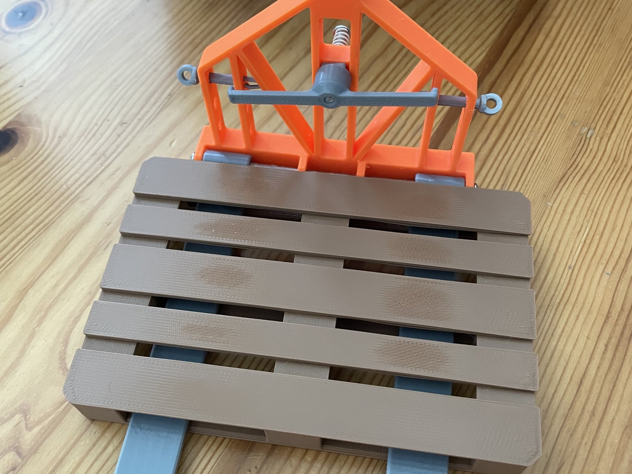 Càng nâng pallet cho xe kéo OpenRC