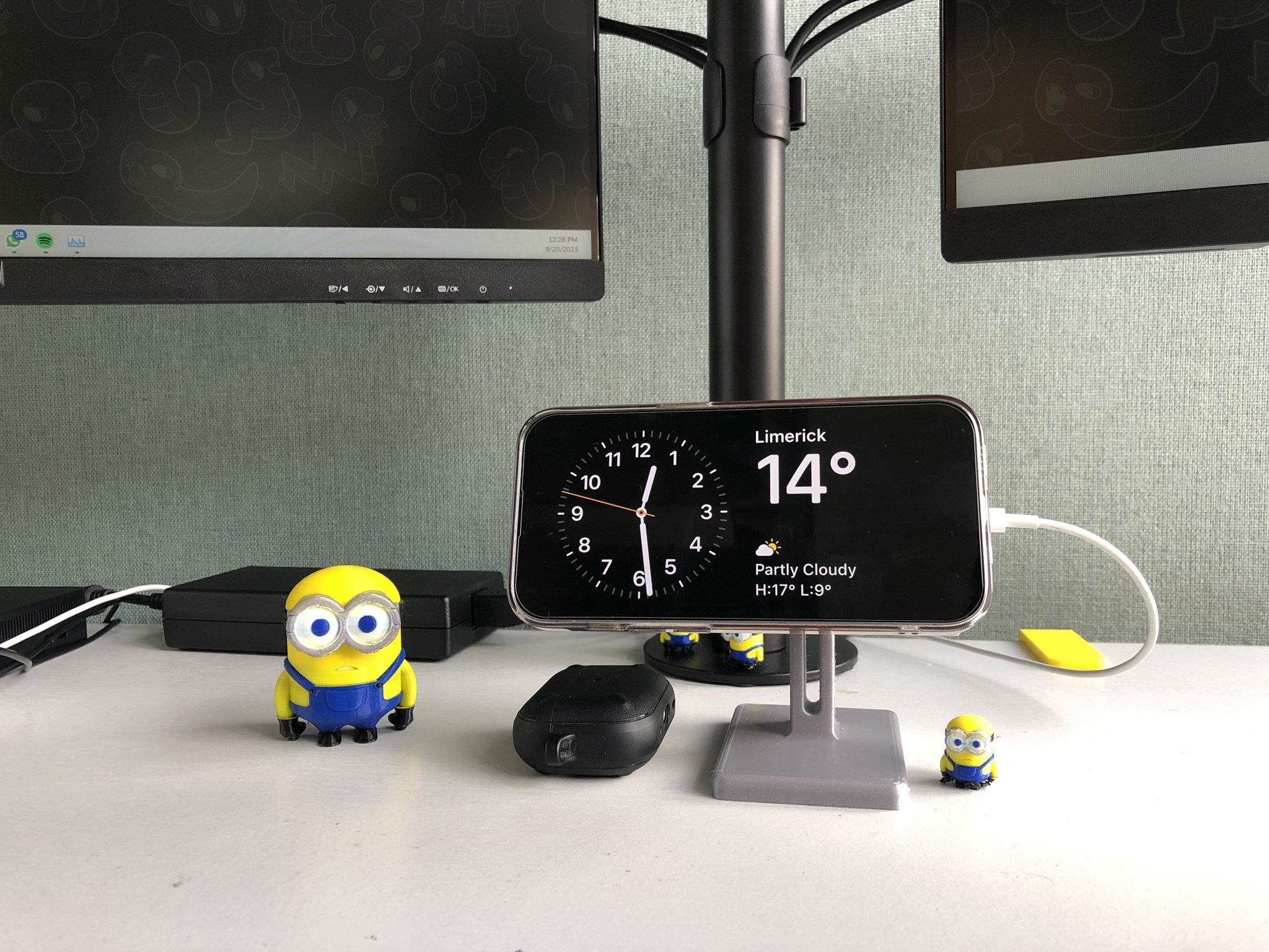 Giá đỡ pin MagSafe cho iPhone với chế độ chờ