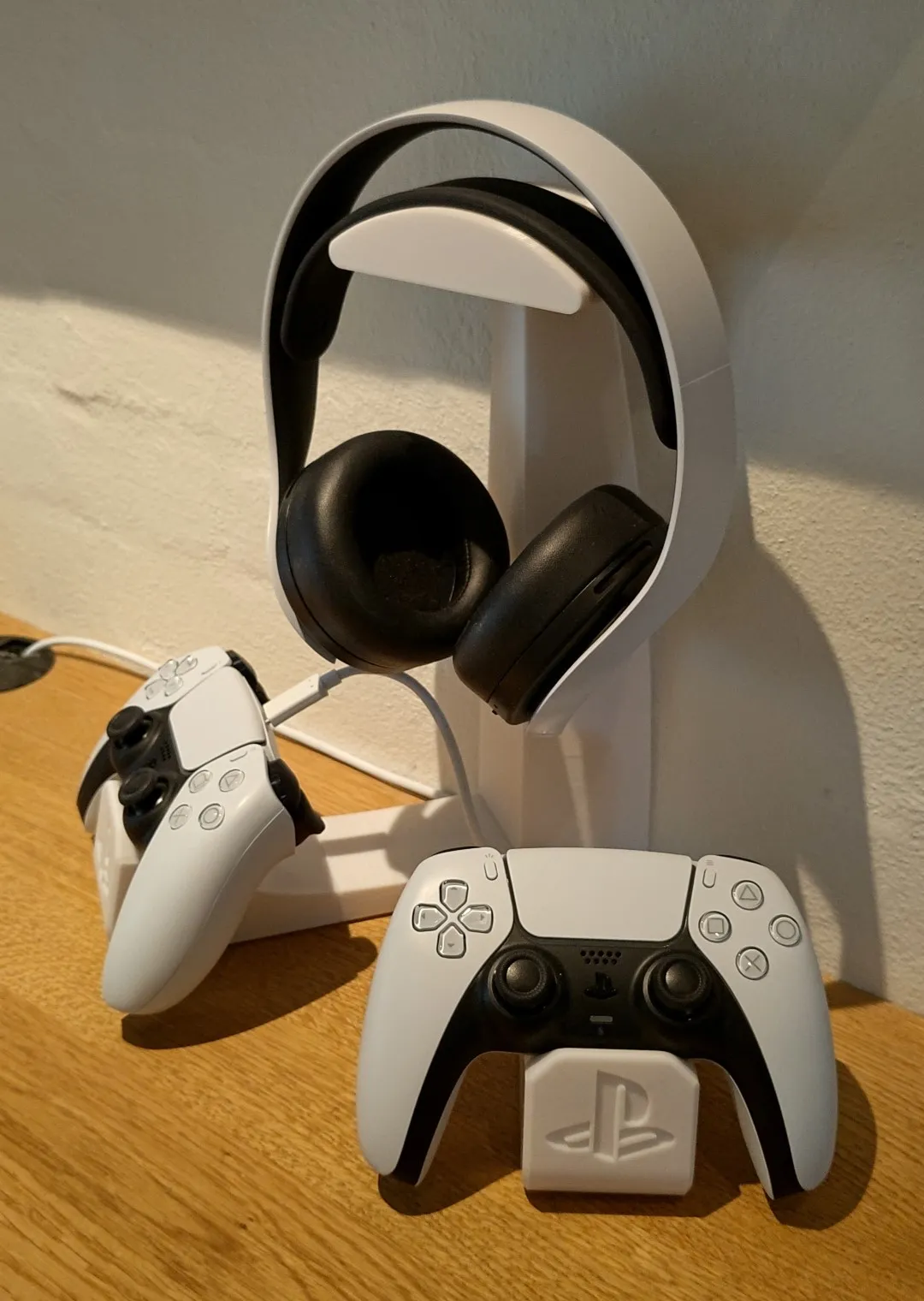 Giá đỡ tay cầm và tai nghe PS5 Dualsense 5