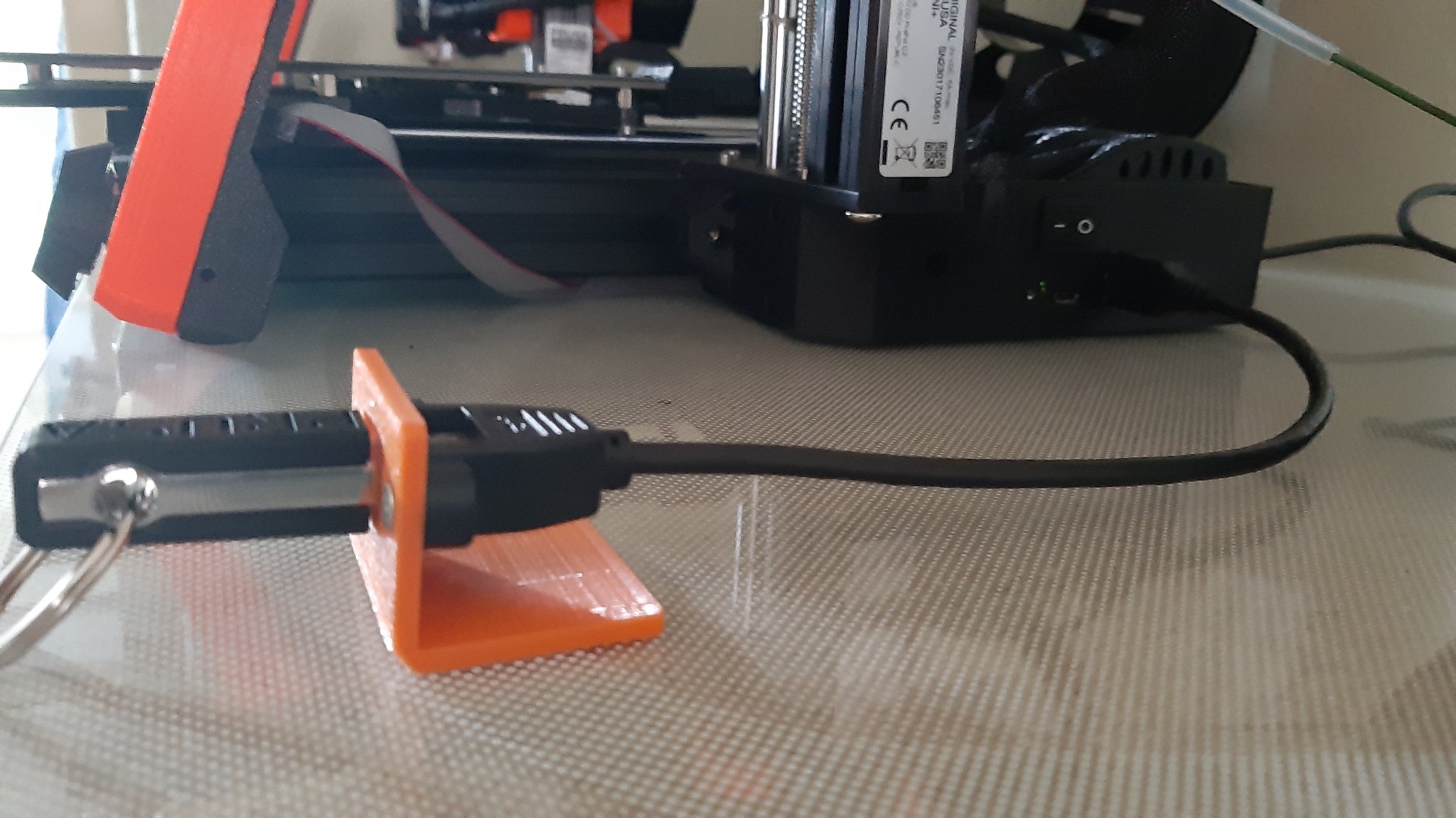 Giá đỡ dây USB mở rộng tối giản cho Prusa MINI