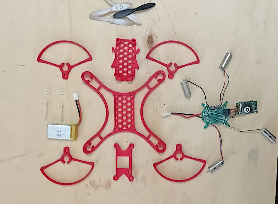 Khung máy bay không người lái Jamara Camostro tự thiết kế