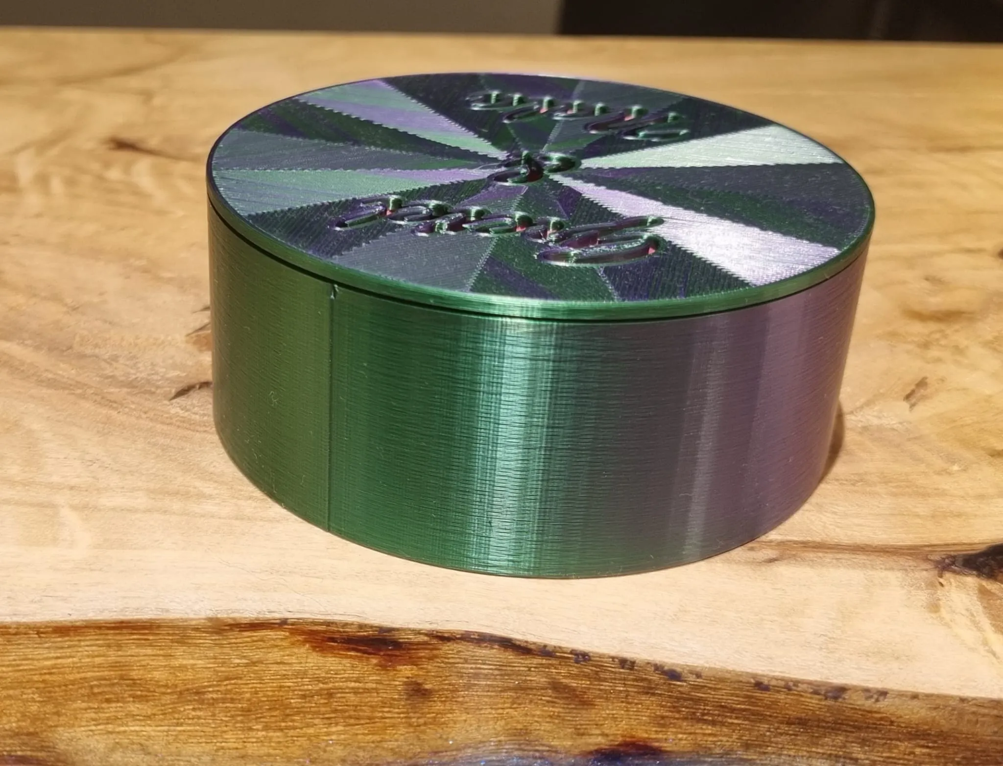 Hộp tròn nhỏ để lưu trữ đồ dùng tiện ích