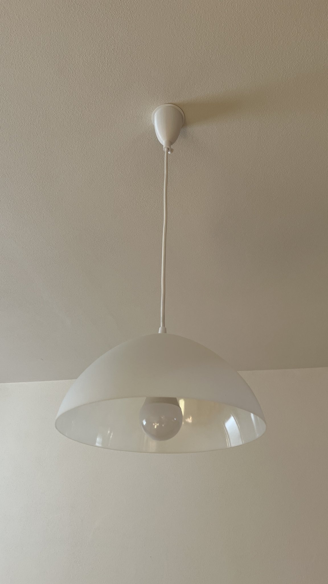 Nắp cáp đèn trần với kích thước 70x96mm