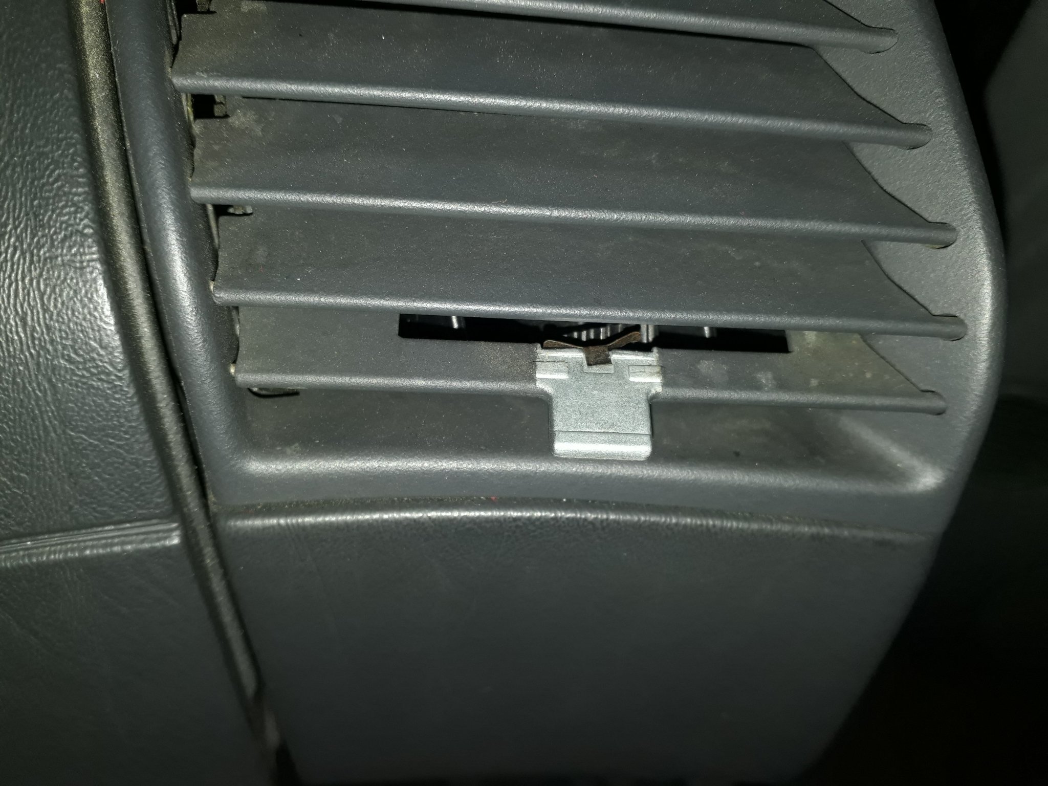 Nút điều chỉnh luồng gió bảng điều khiển Mercedes-Benz SL R129