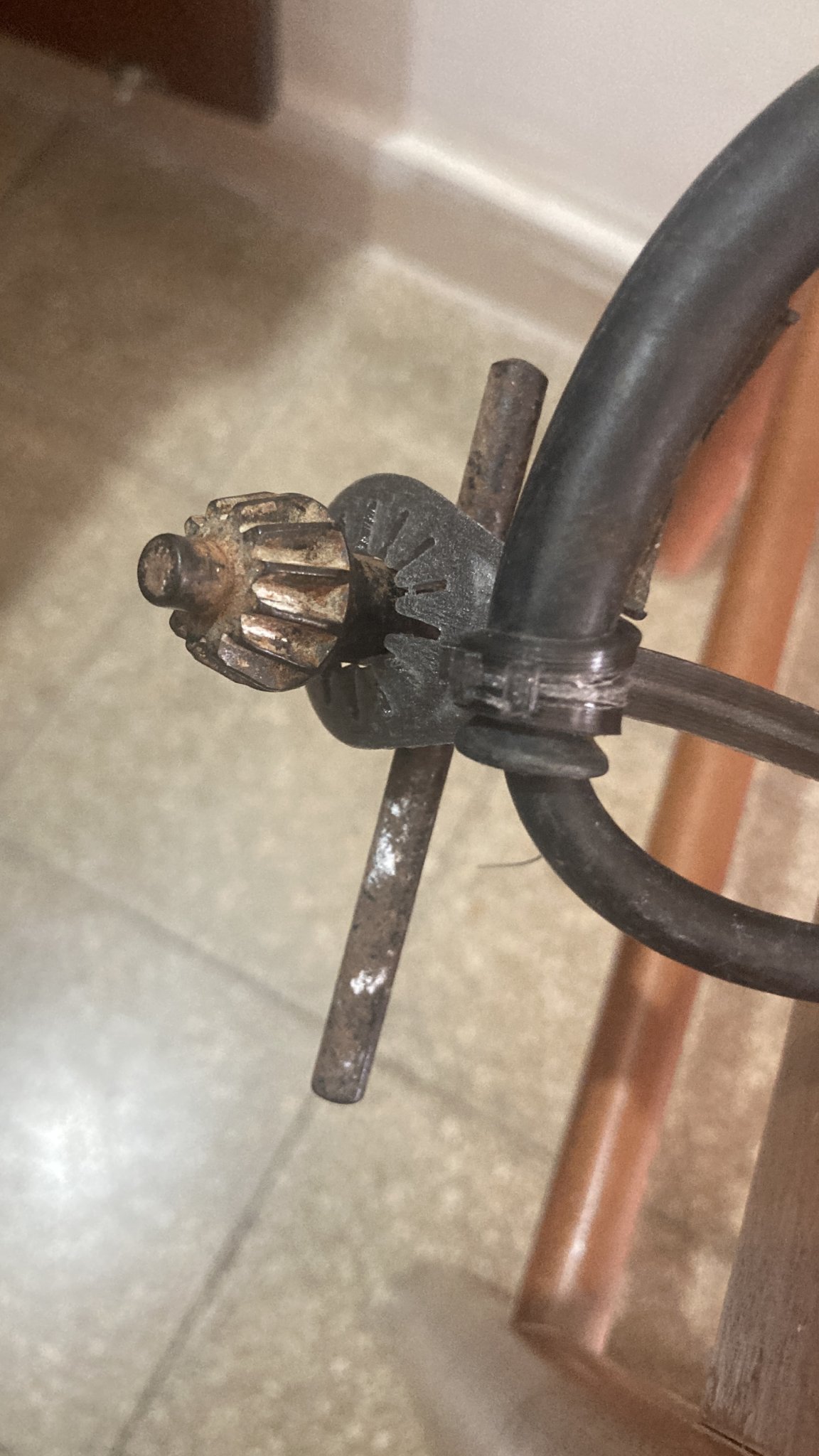 Giá đỡ chìa khóa kẹp cho máy khoan