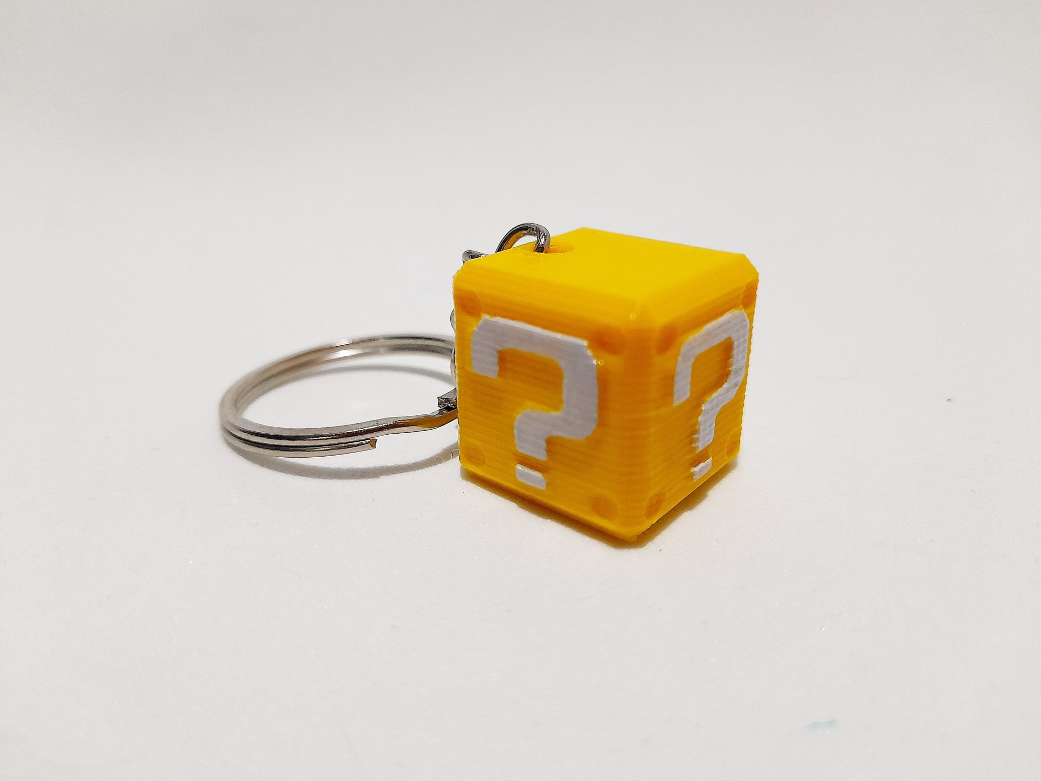 **Móc khóa hình hộp Mario Bros biểu tượng**