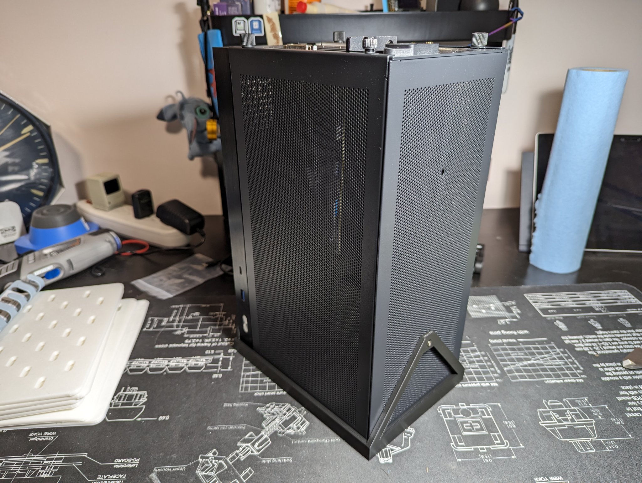 Giá đỡ đứng dọc cho thùng máy S300 Mini-ITX